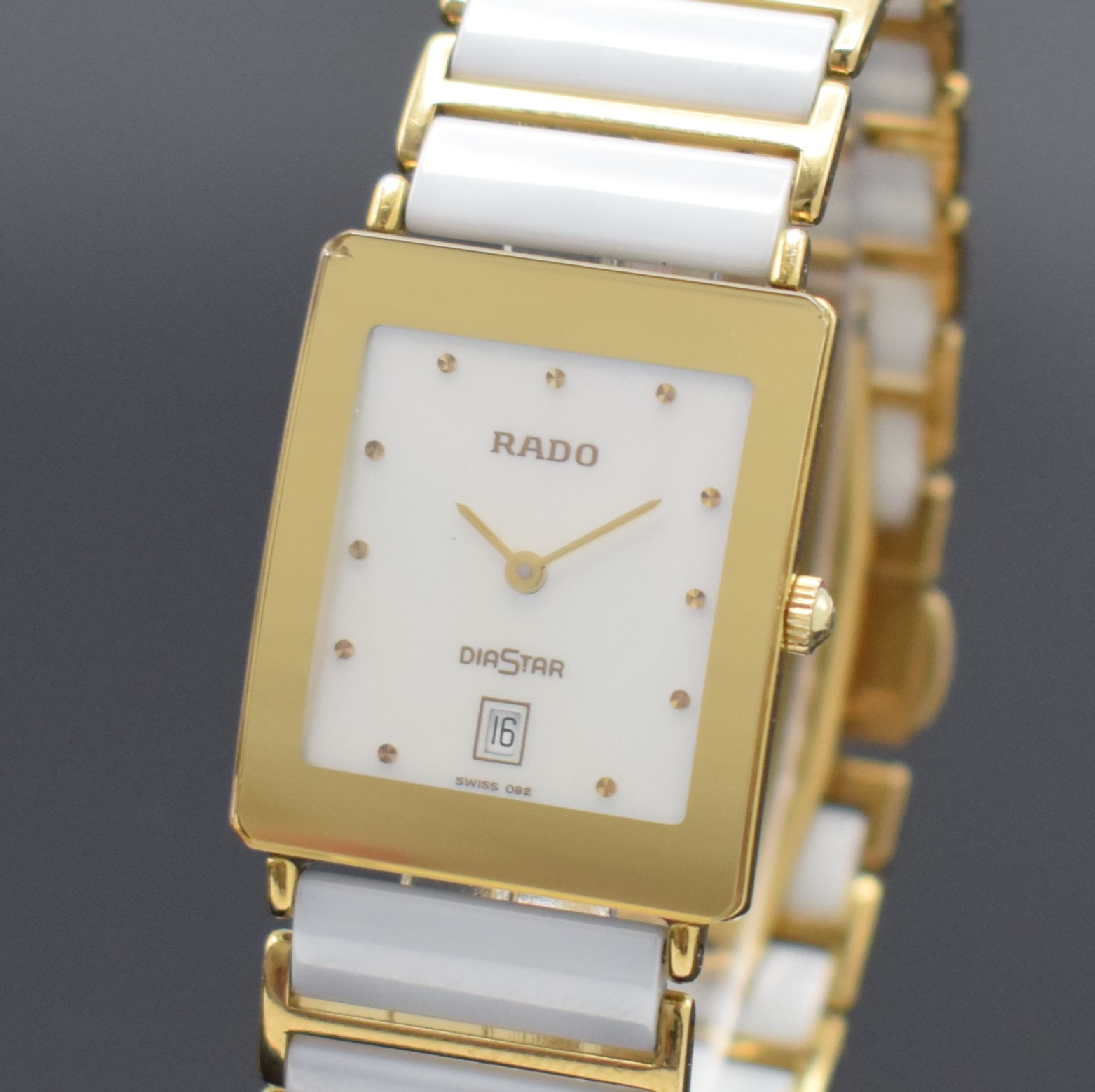 Detail a: RADO Armbanduhr Serie Diastar Referenz 160.0281.3N, Schweiz um 1995, verg. Geh. mit kratzfestem Glas, Stahlboden aufgedr., Keramikband mit verg. ...