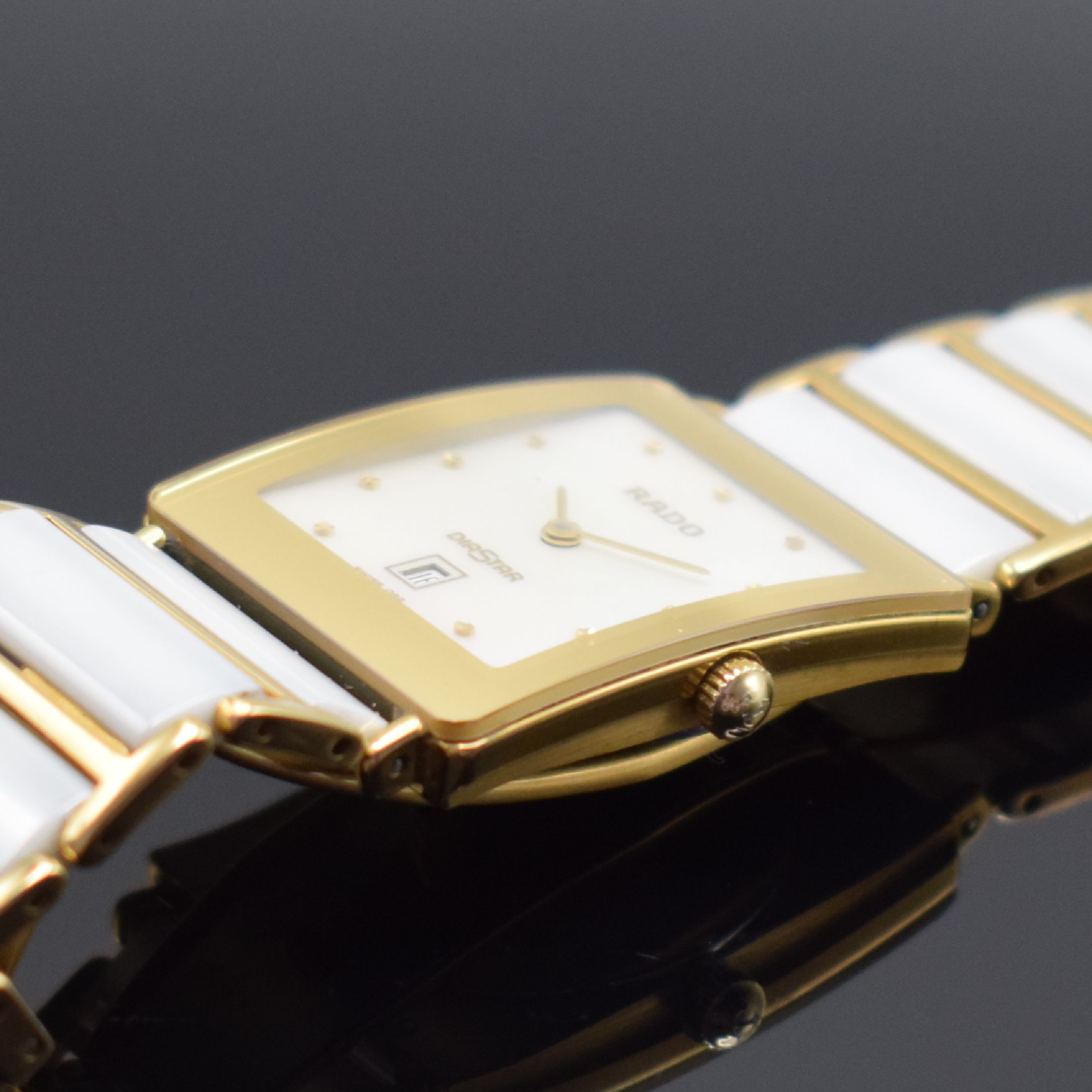 Detail b: RADO Armbanduhr Serie Diastar Referenz 160.0281.3N, Schweiz um 1995, verg. Geh. mit kratzfestem Glas, Stahlboden aufgedr., Keramikband mit verg. ...
