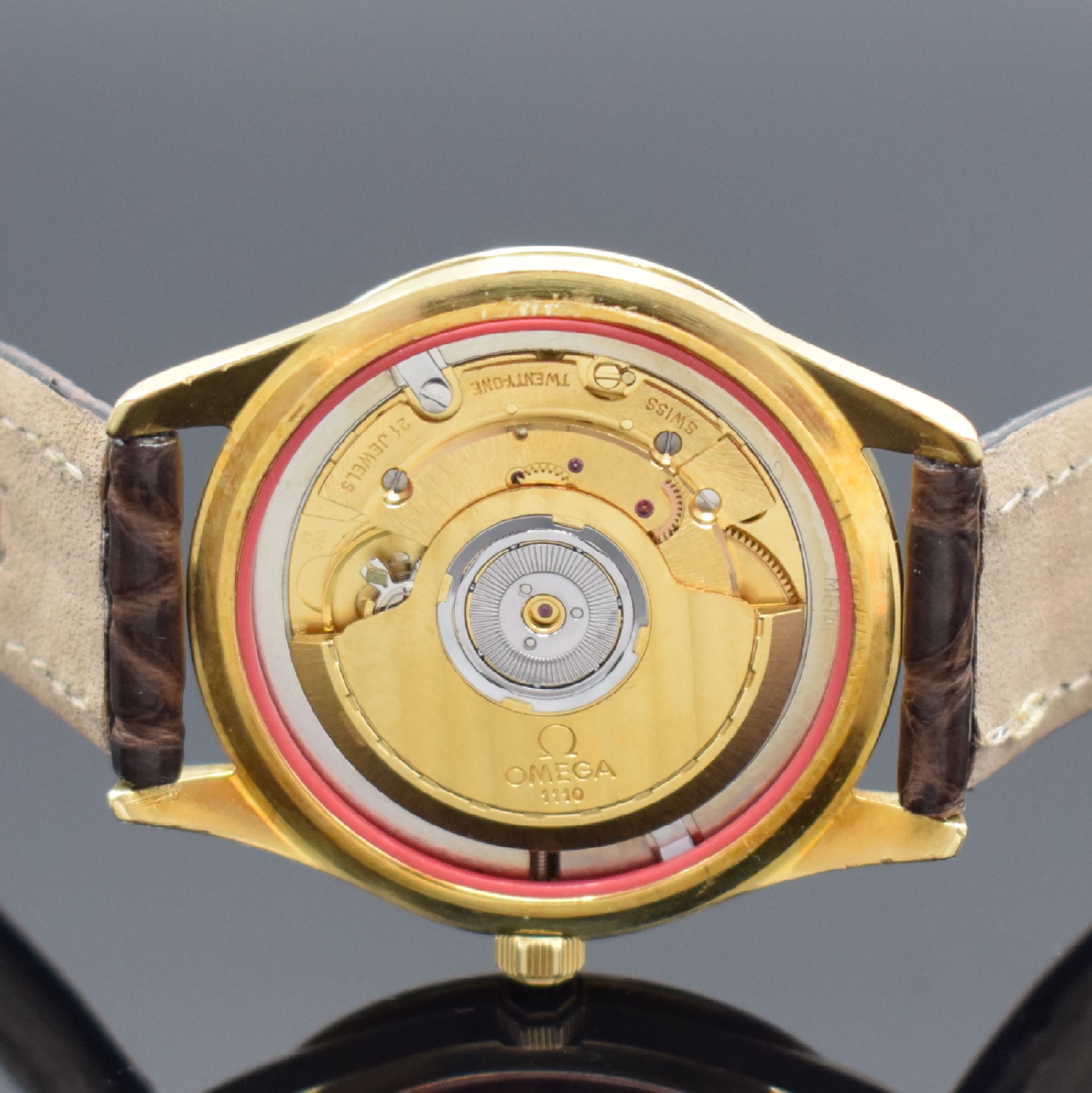 Detail e: OMEGA Herrenarmbanduhr "Speedmaster Classic" in GG 750/000 Referenz BA 166.0285, Automatik, Schweiz um 1990, Boden aufgedr., gold. ...