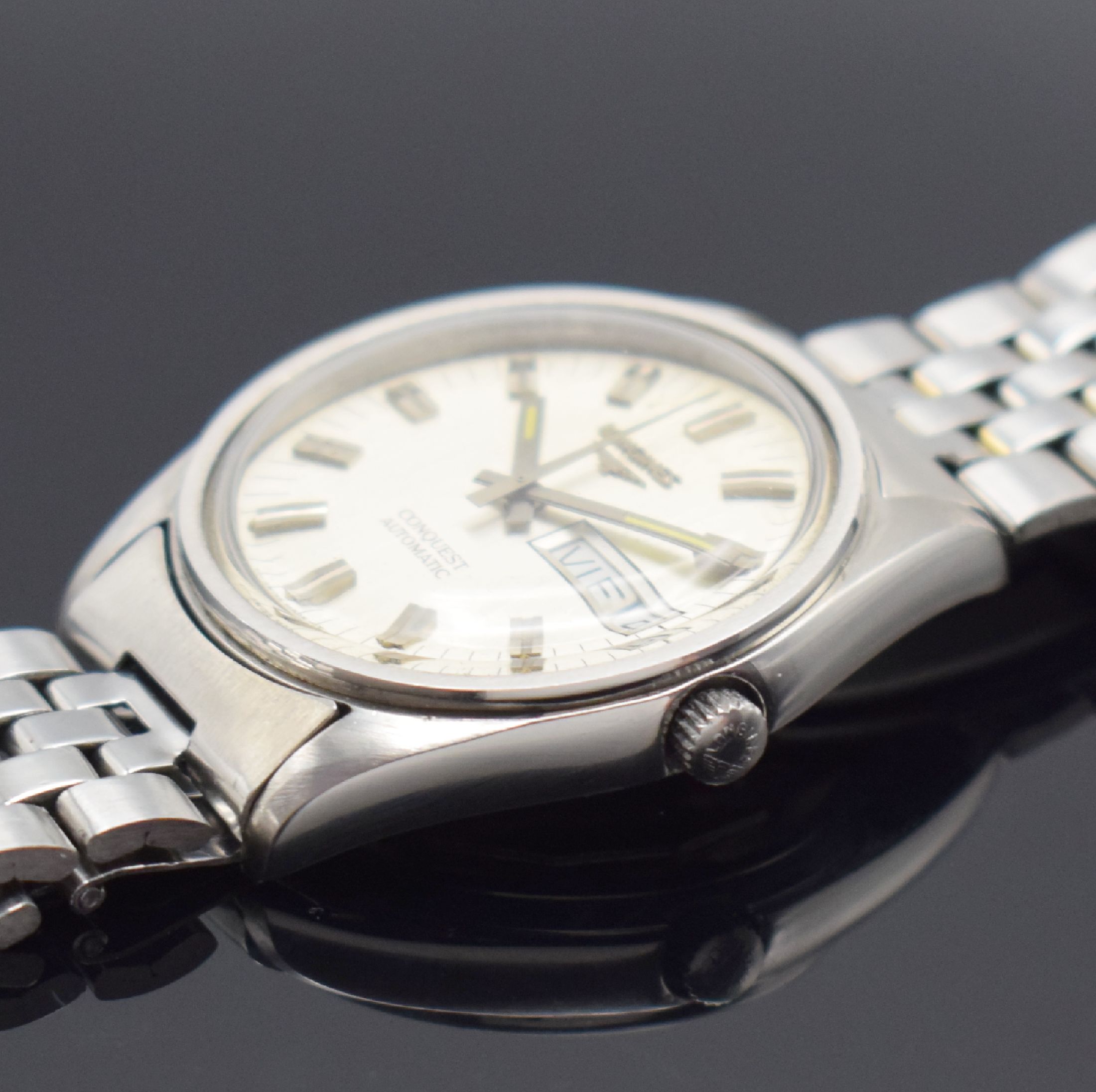 Detail c: LONGINES Conquest Herrenarmbanduhr in Stahl Referenz 7971, Schweiz um 1975, Automatik, Boden verschr., orig. Gliederband m. Faltschl., silb. ...