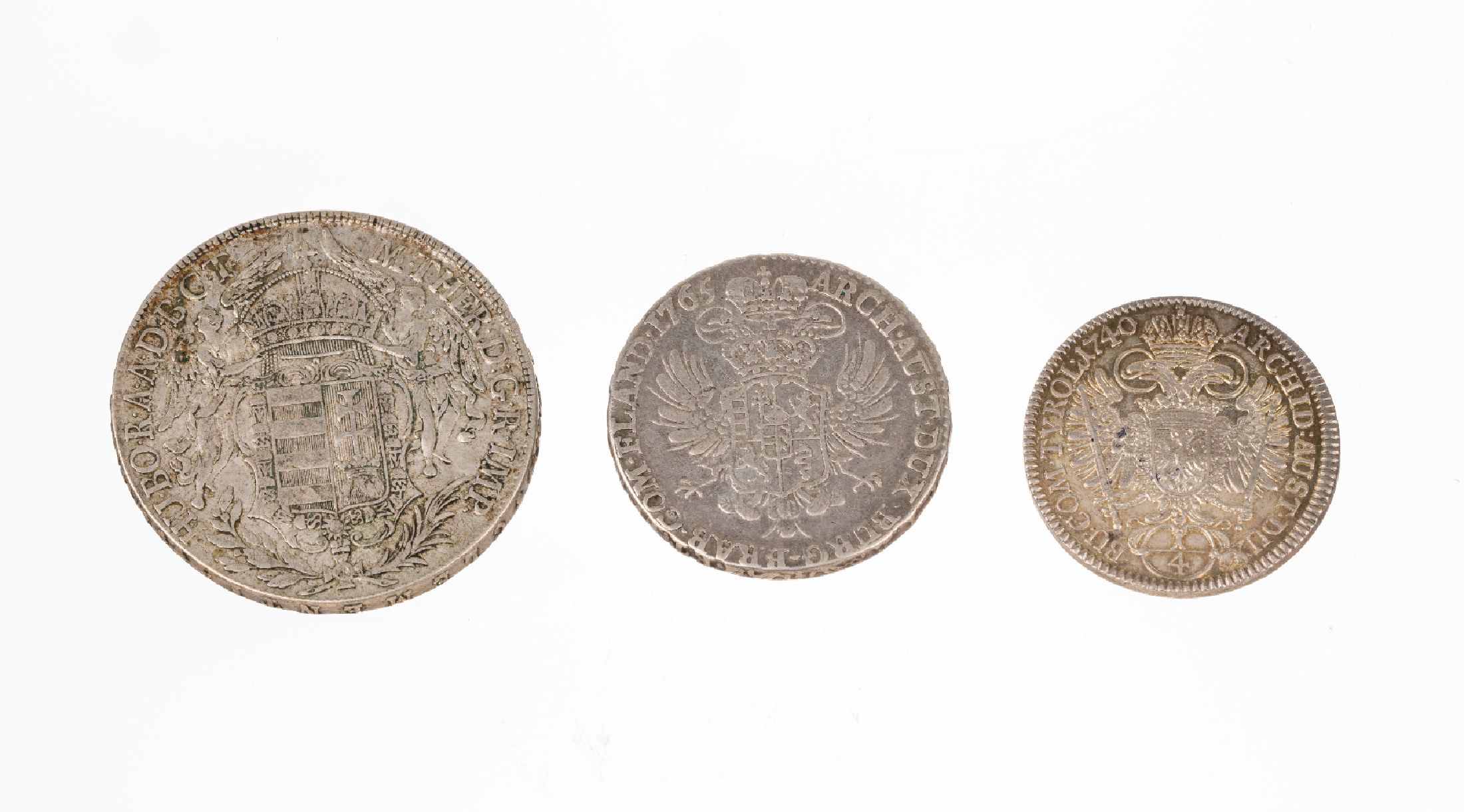 Konvolut 3 Silbermünzen, best. aus: 1 x 1/4Taler, Habsburgische Erblande, 1740, Karl VI.,1 x 1/2 Kronentaler, Niederlande, 1765, Maria Theresia, 1 ...