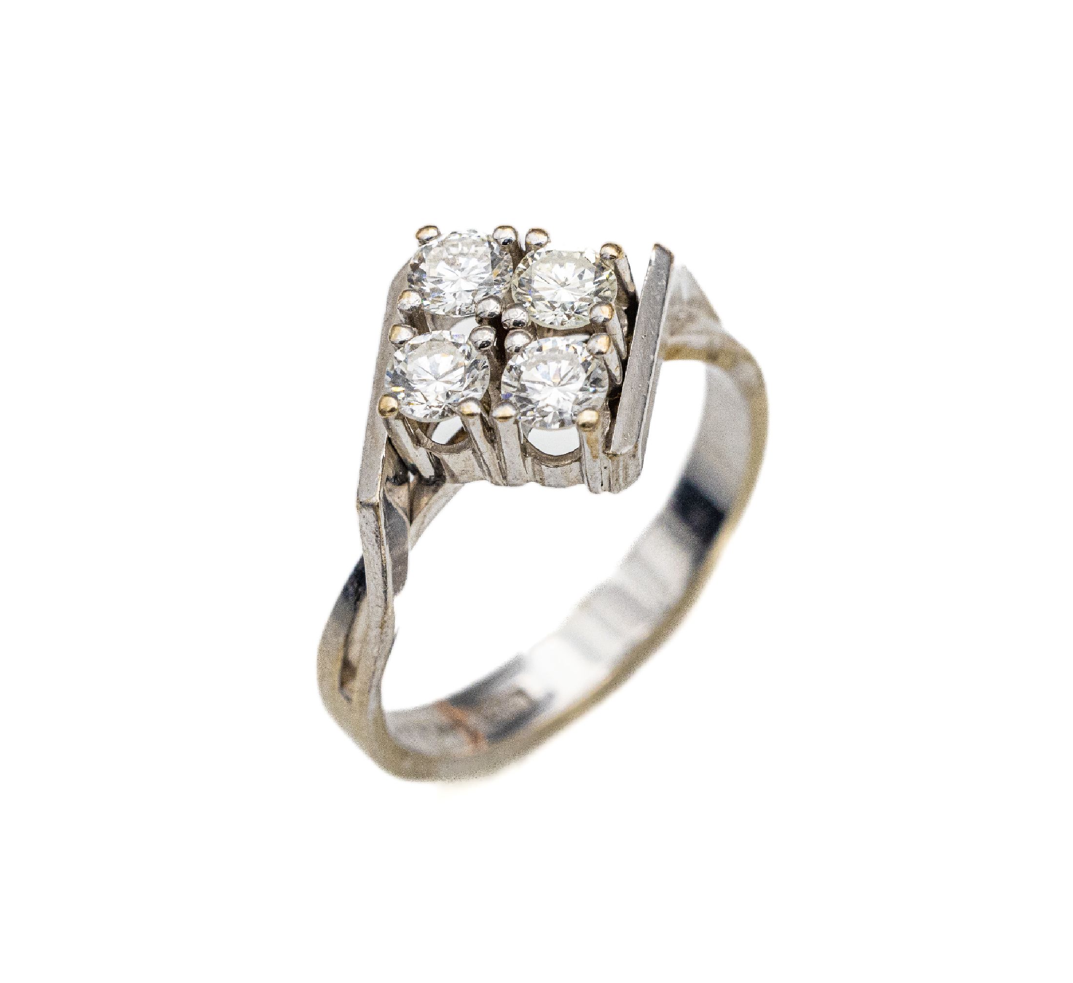 14 kt Gold Brillant-Ring, WG 585/000, 4 Brillanten zus. ca. 0.76 ct feines Weiß/ p1, RW 54, ca. 4.4 g, (Karatangaben grav.)