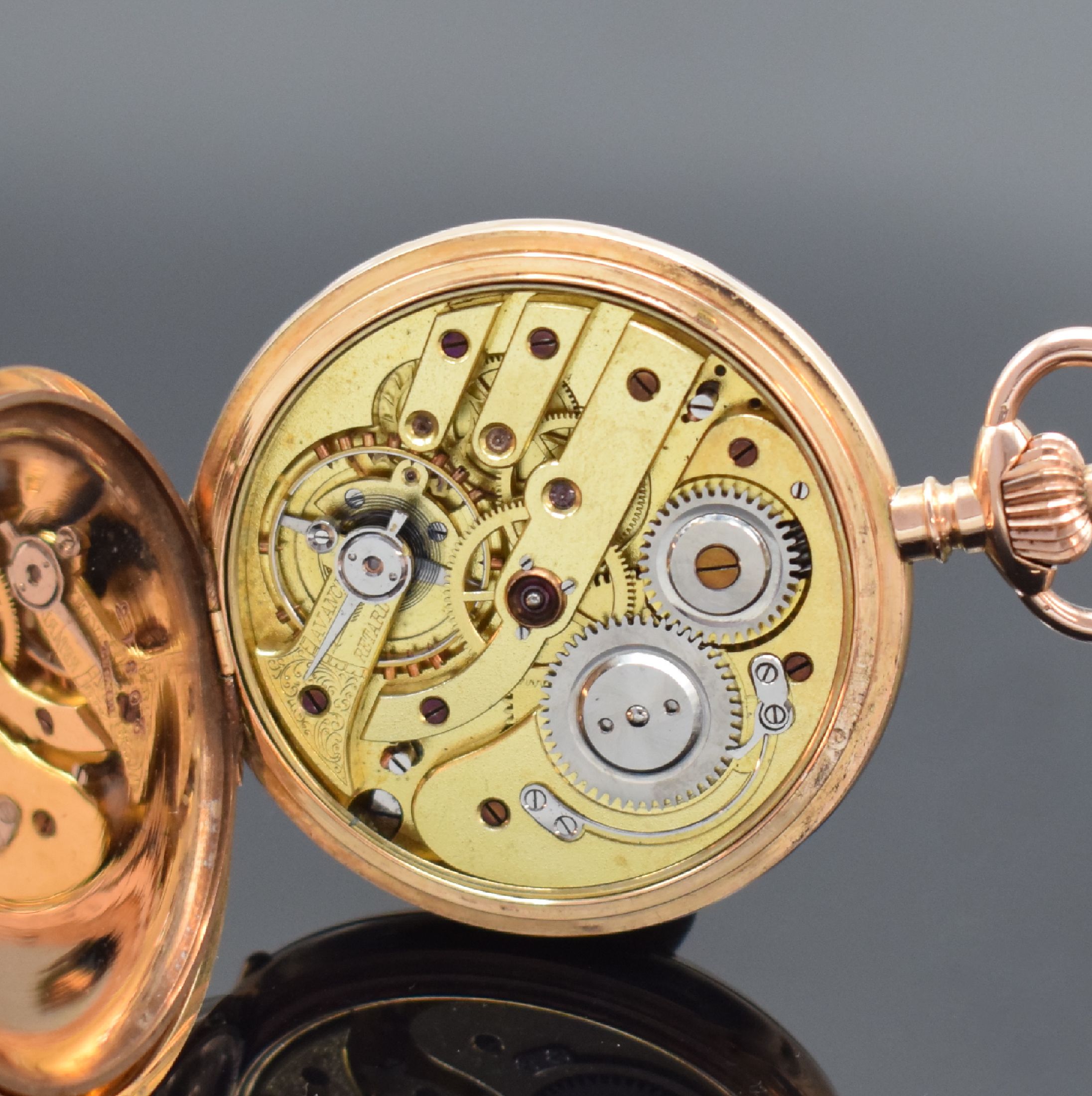 Detail f: Herren-Savonette in RoseG 585/000, Schweiz um 1900, 2-Deckel Goldgeh. l. dell., Sprungdeckel außen m. Schmuckmonogramm und Rückdeckel innen mit ...