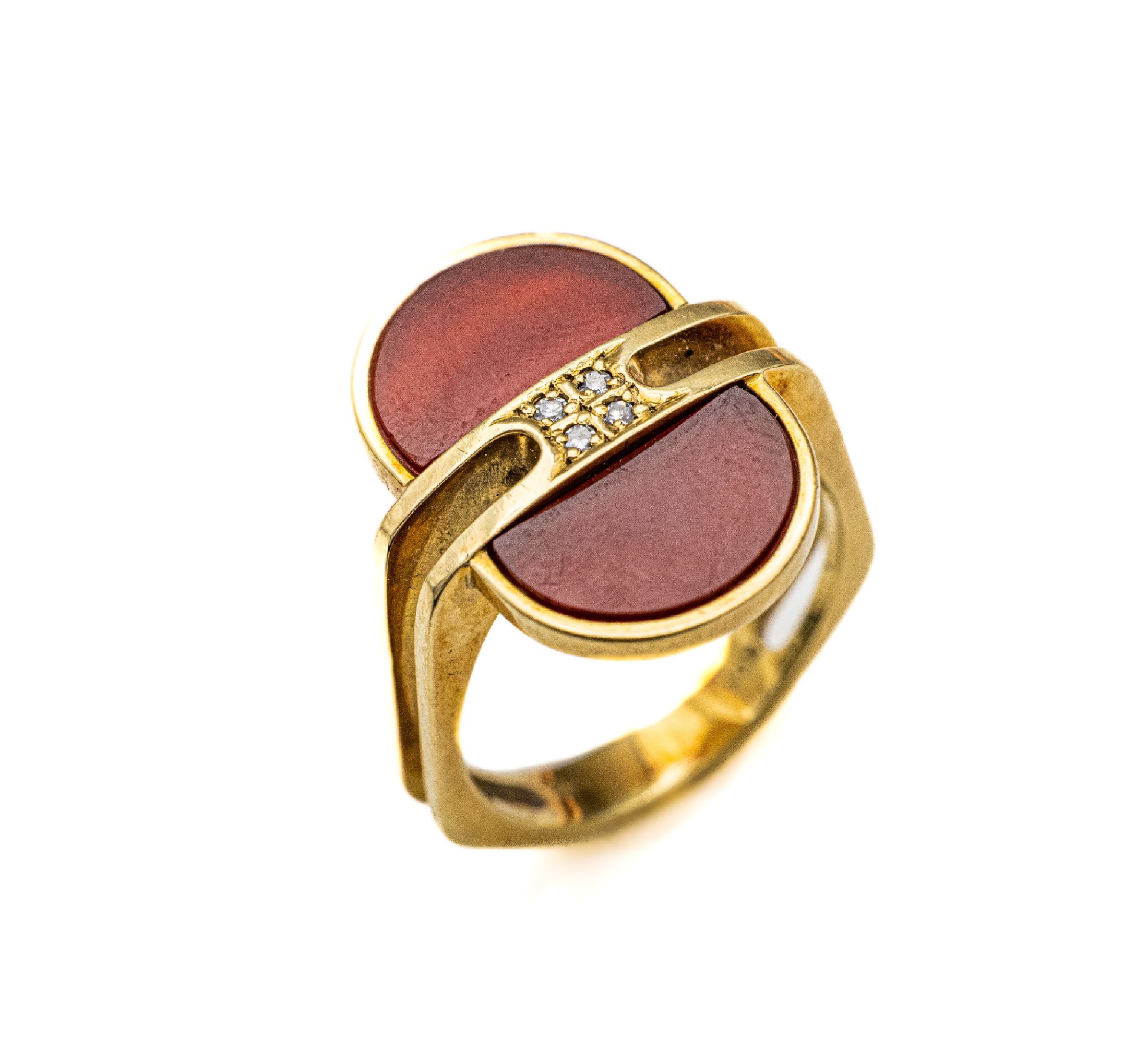 14 kt Gold Karneol-Ring, GG 585/000, Ringschiene 2-rhg., 4 kl. Diam., 2 Karneolplatten verbödet, RW 57, ca. 7.6 g
