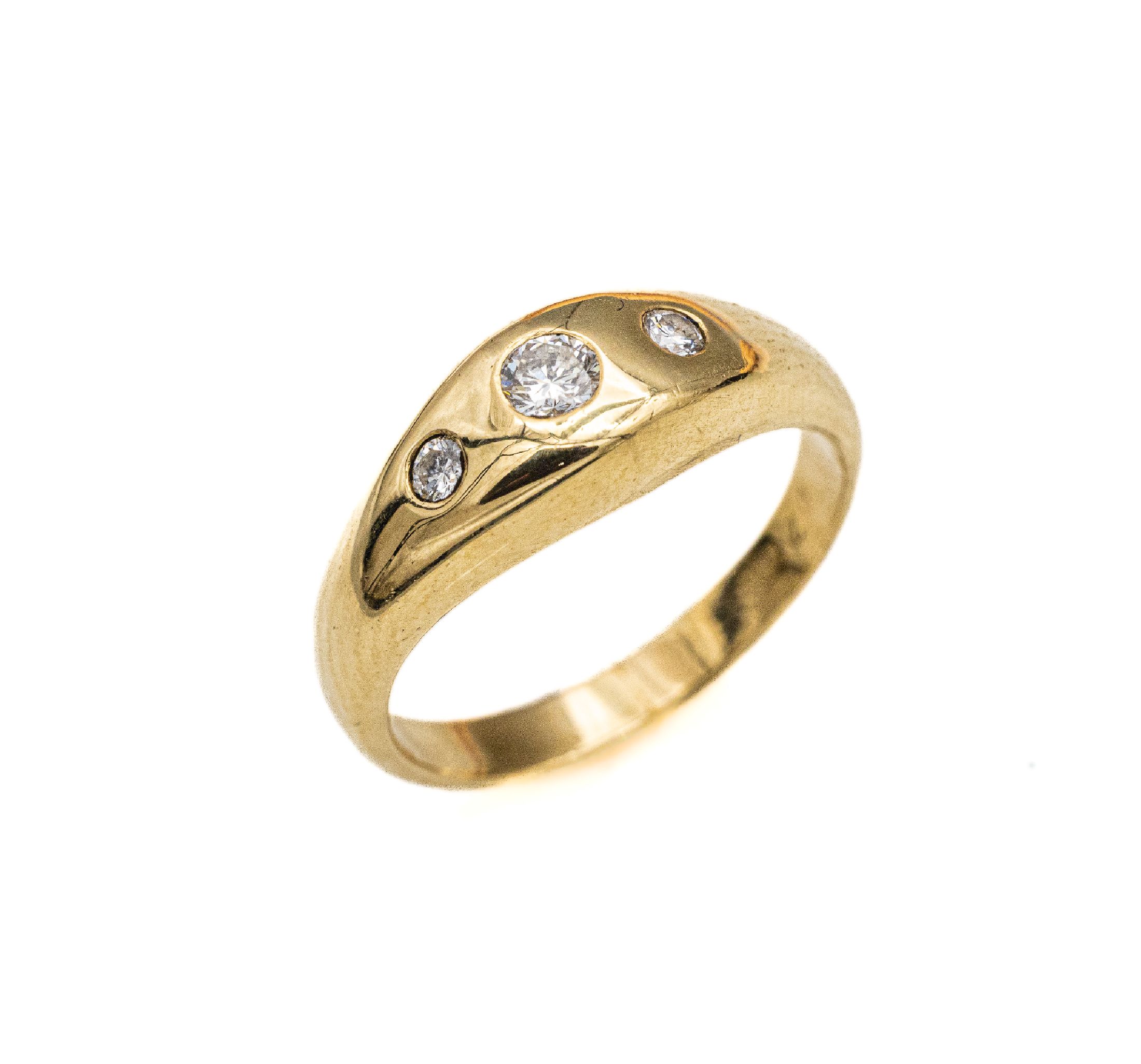 14 kt Gold Brillant-Ring, GG 585/000, 3 in Ringschiene eingelassene Brillanten zus. ca. 0.20 ct (grav.) feines Weiß-Weiß/si, RW 49.5