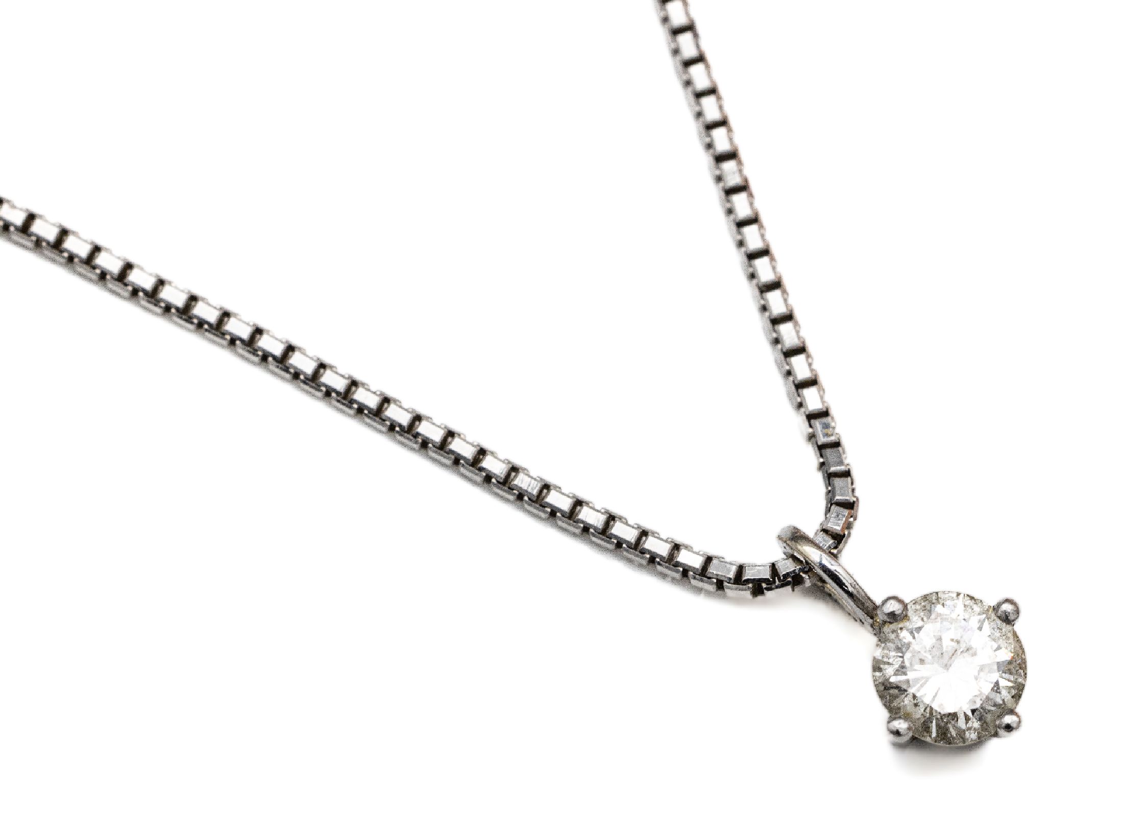 18 kt Gold Brillant-Anhänger, WG 750/000, an Kette WG 585/000, Brillant ca. 1.0 ct Weiß/p, total ca. 6.8 g, L. ca. 41 cm, Federringschließe, ...