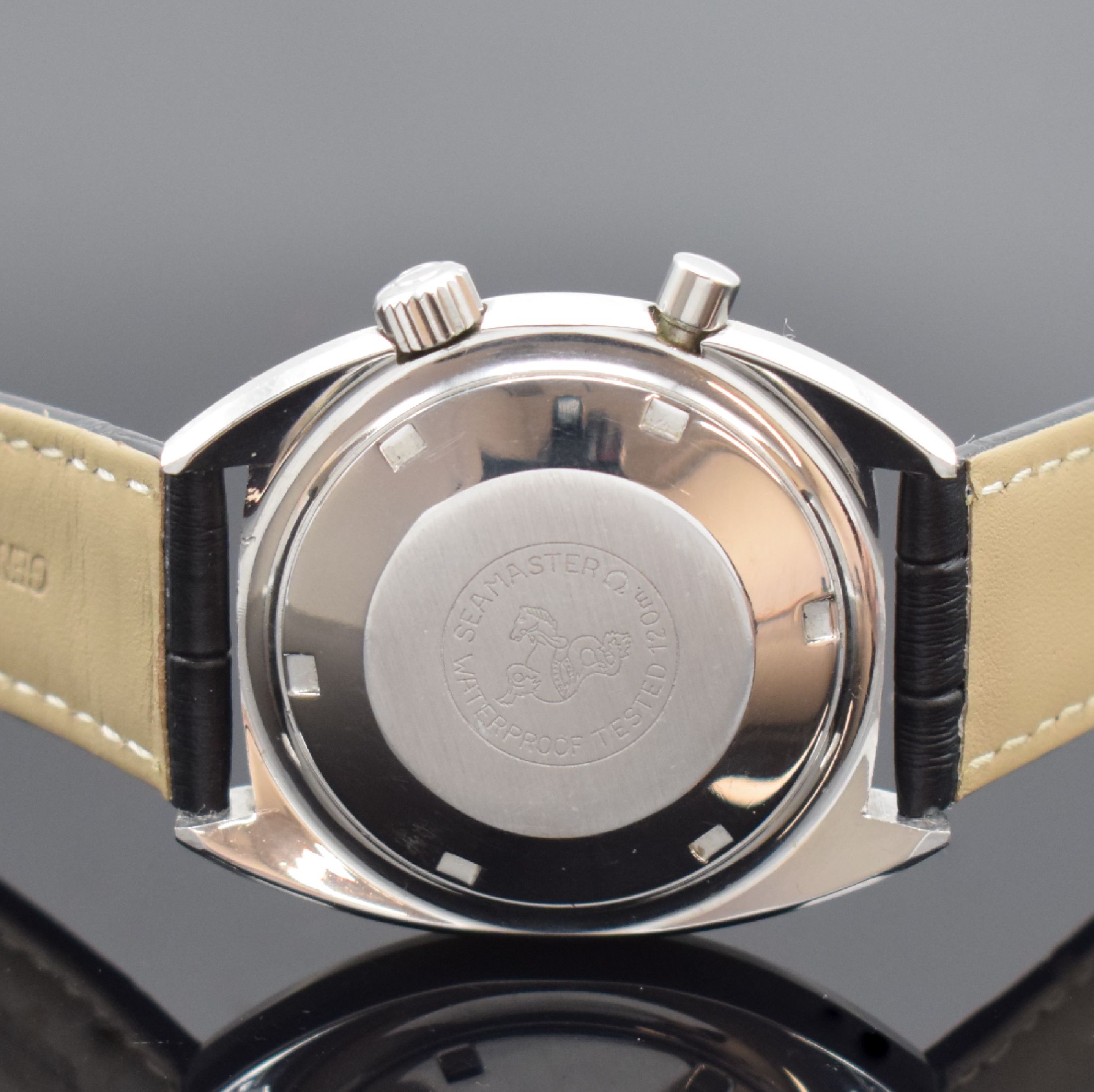 Detail c: OMEGA Seamaster Chronostop große Herrenarmbanduhr 41 mm Referenz 145.007, Schweiz um 1969, Handaufzug, Boden geschr., schwarzes Zifferbl. m. aufges. ...
