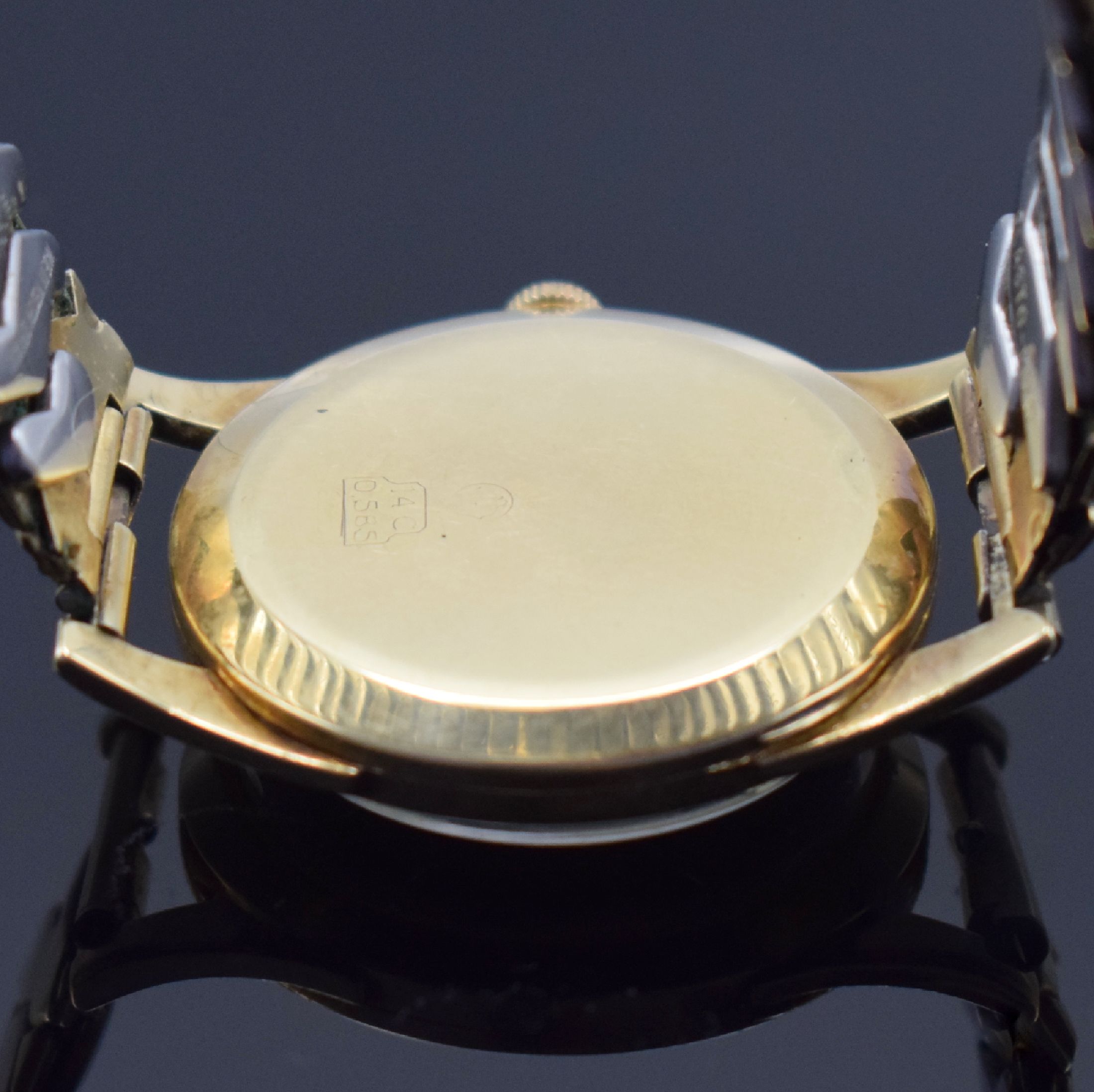 Detail c: KASTA Herrenarmbanduhr in GG 585/000, Schweiz um 1955, Handaufzug, 2-teil. Gehäuse, Boden aufgedr., verg. Elasto-Fixo Band später, pat. Zifferbl. ...