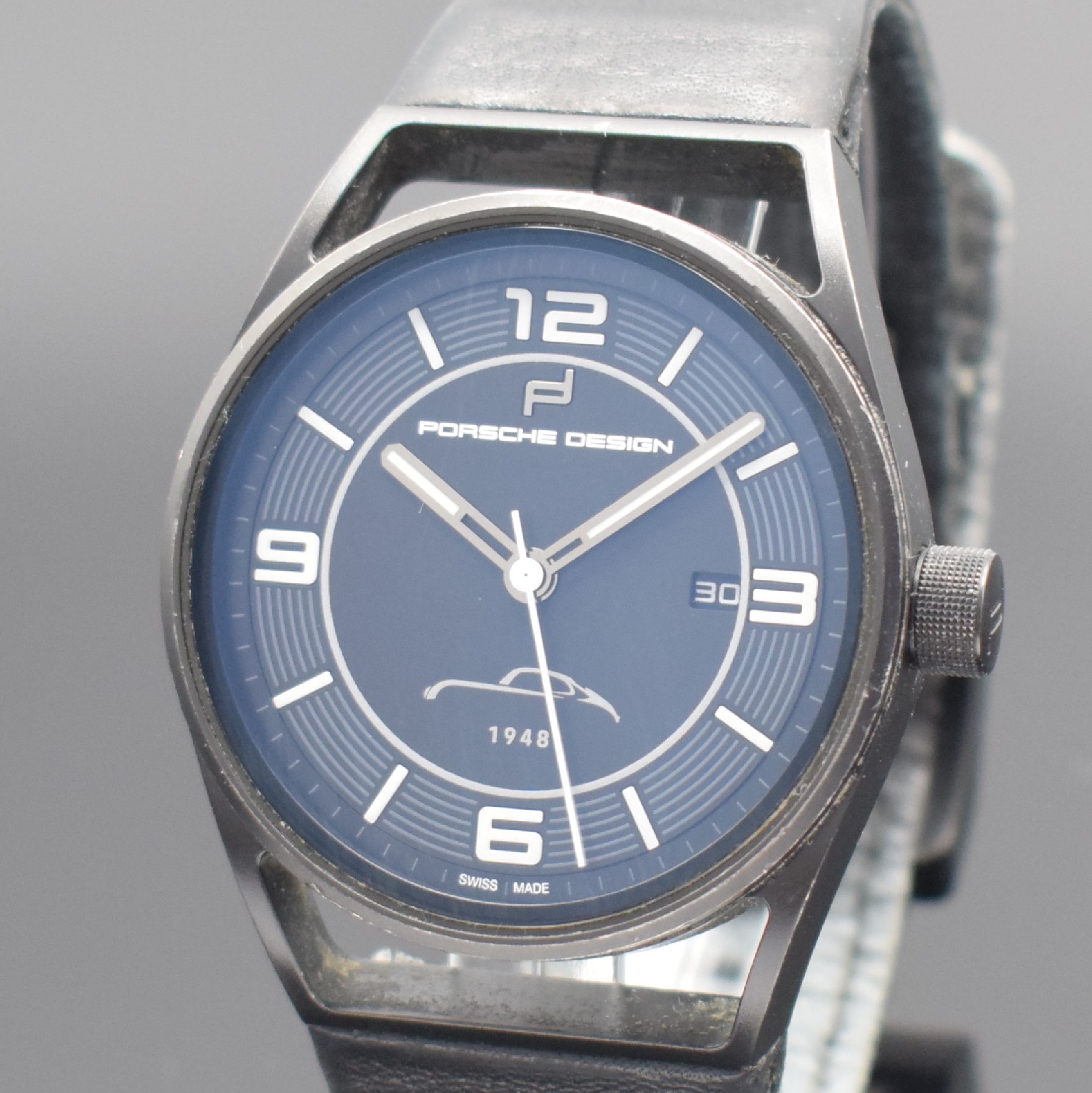 Detail a: PORSCHE DESIGN Datetimer Eternity 70 Years auf1948 Stück limitierte Herrenarmbanduhr in Titan Referenz 6020.3.02.303, Schweiz um 2022, Automatik, ...