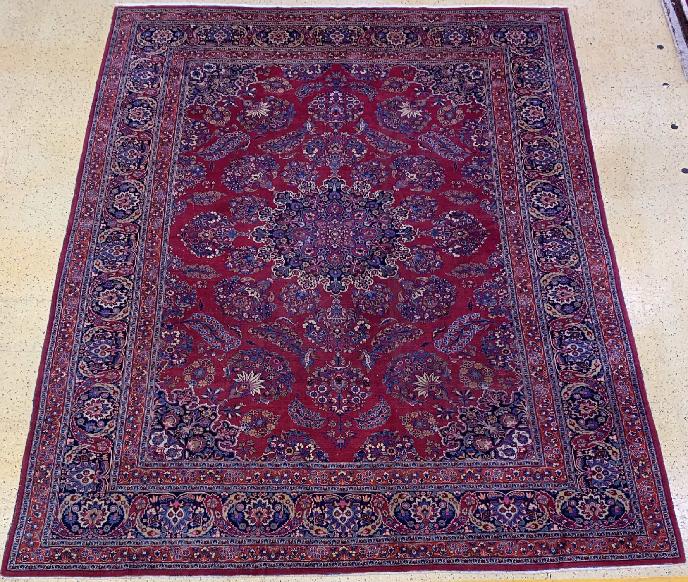 Mahwelat alt, Persien, um 1950, Wolle auf Baumwolle, ca. 440 x 344 cm, EHZ: 2-3.