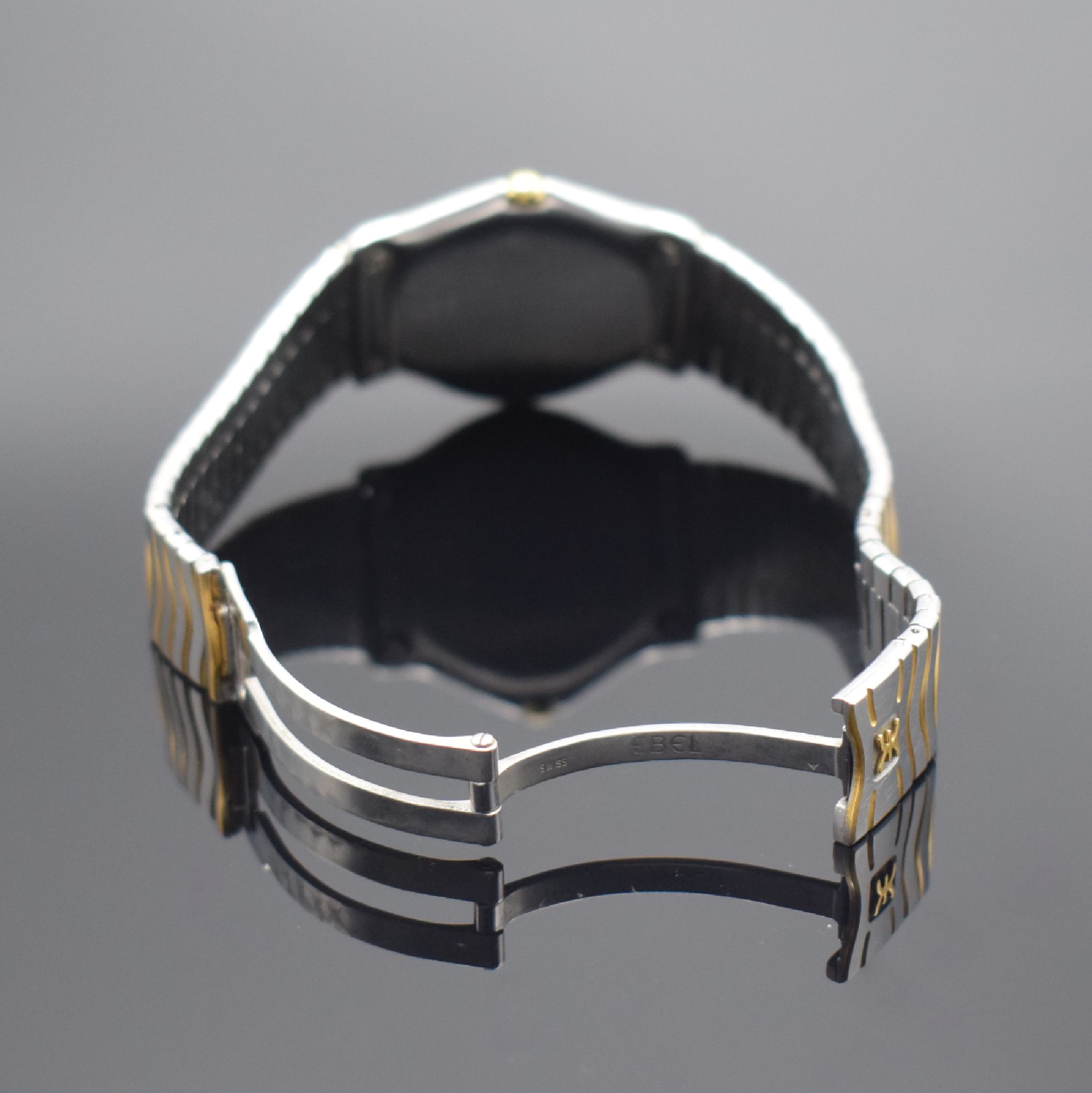 Detail b: EBEL Sport Classique Armbanduhr Referenz 183903, Schweiz um 1990, quarz, Edelstahl und Gold komb., Gliederband m. Faltschl., weißes Zifferbl. m. ...