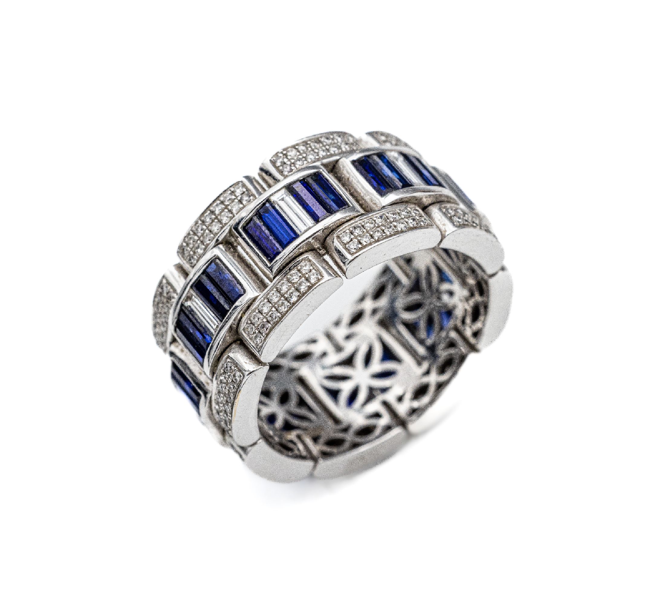 18 kt Gold Saphir-Brillant-Ring, WG 750/ 000, facett. Saphirbaguettes zus. ca. 3.30 ct,Brillanten zus. ca. 2.00 ct Weiß/vvs-si, RW 64, ca. 15 g