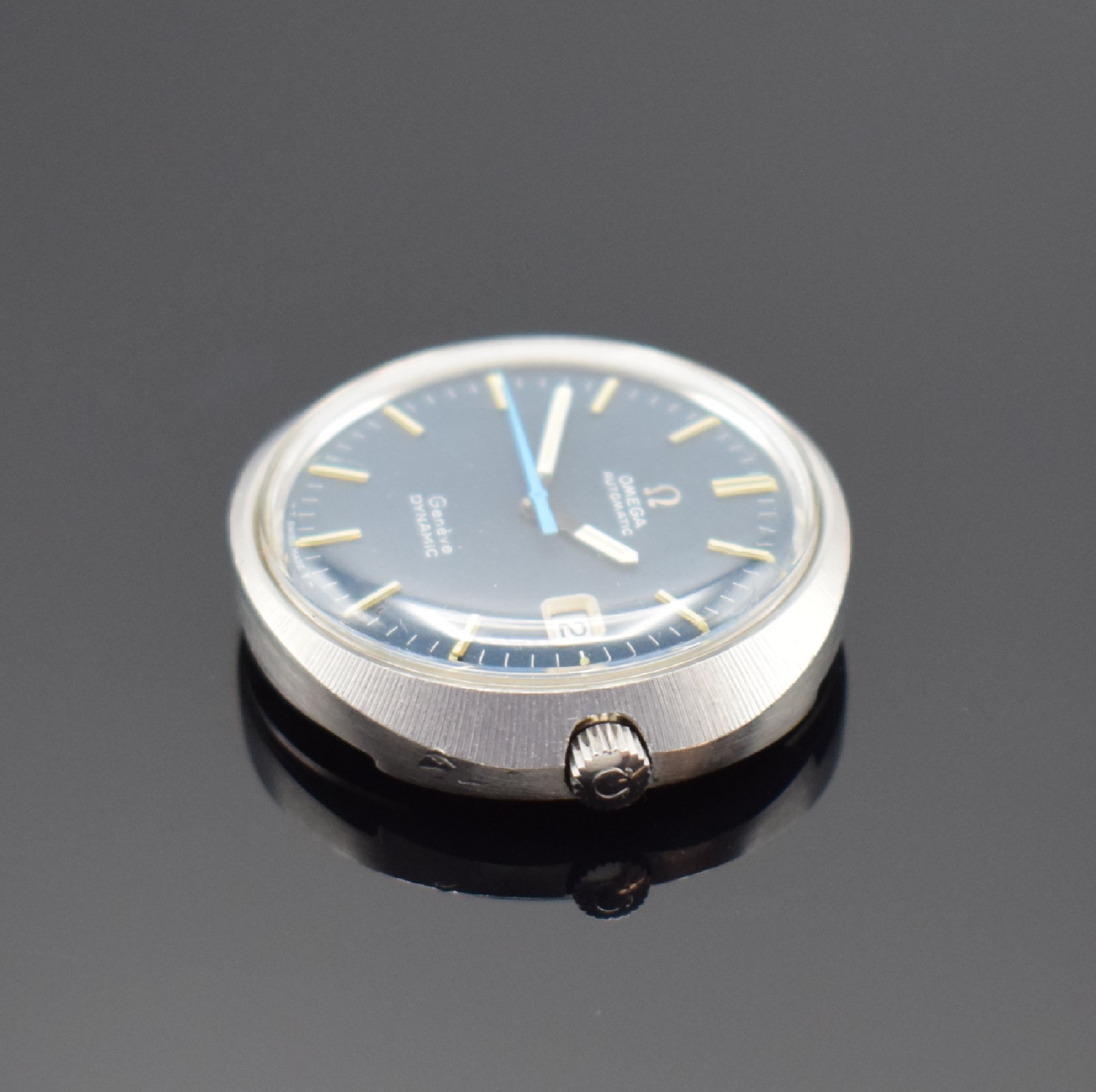 Detail c: OMEGA Geneve Dynamic Herrenarmbanduhr, Schweiz um 1969, Automatik, Monocoque-Geh. in Stahl, blaues Zifferbl. m. aufges. Std.-Ind., Datum m. ...