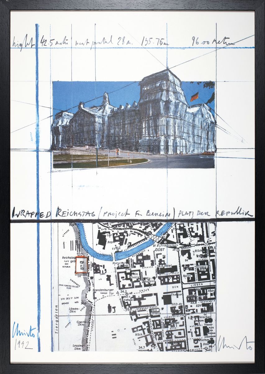 Detail k: Christo, 1930-2020, Offsetdruck auf dünnem Hochglanz-Karton, "Verhüllter Reichstag", unten links von Christo mit blauem Wachsstift ...