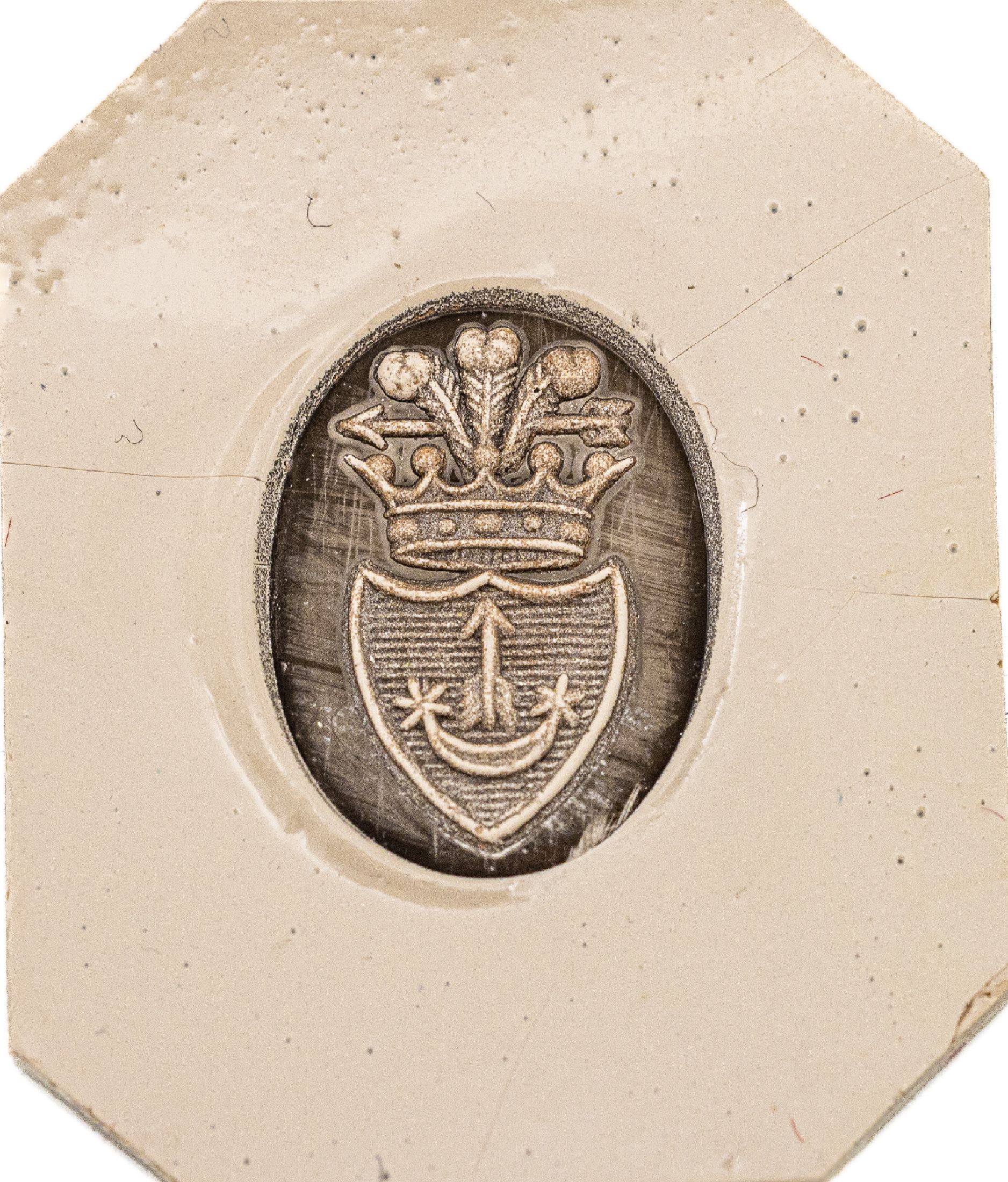 Detail b: Siegelring mit Lagenstein, Idar Oberstein um 1920, Silber, Platte mit Darstellung eines Wappen, Ringschultern mit Rillendekor, RW 57, ca. 8.0 g, ...
