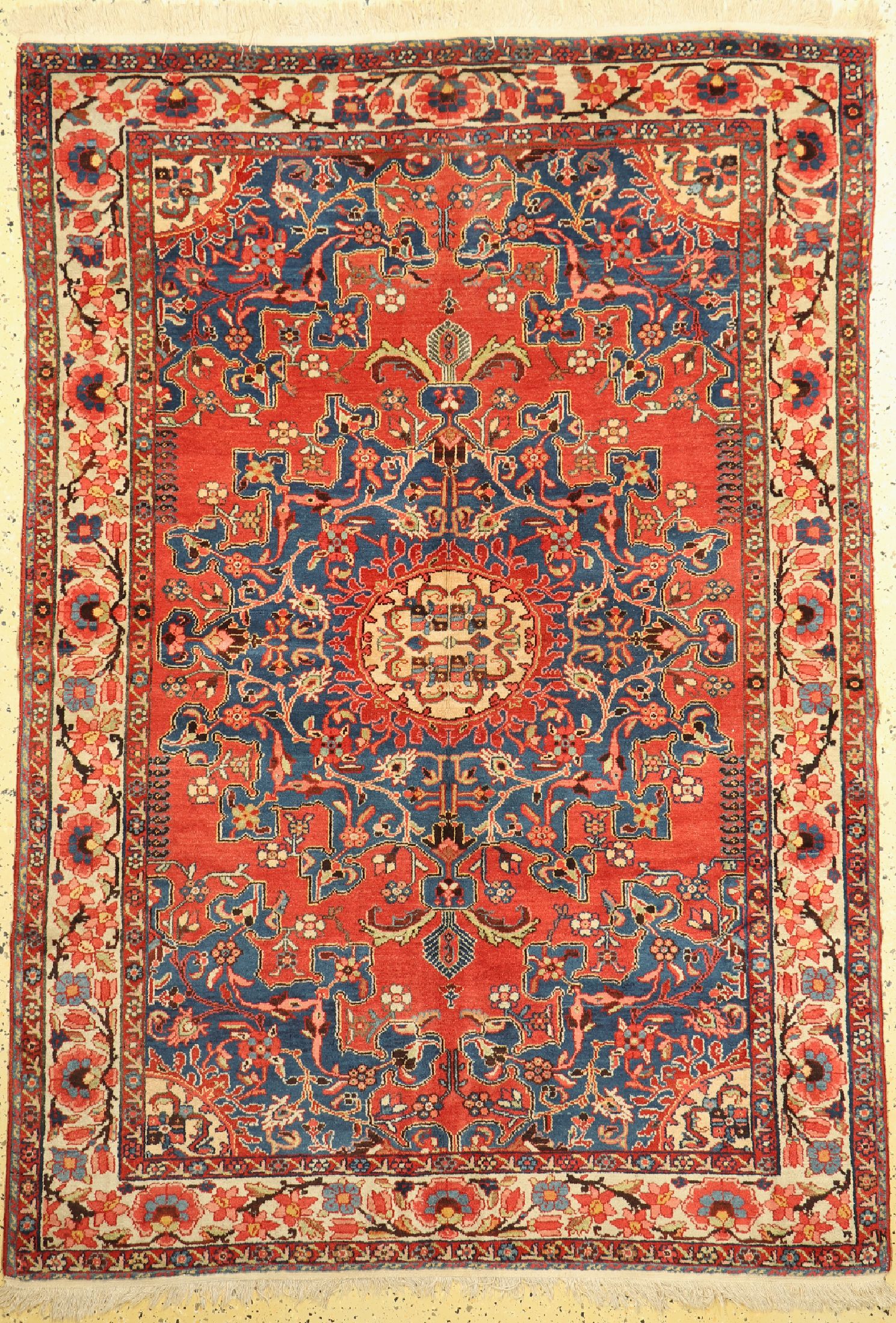Tafresch alt, Persien, um 1930, Wolle auf Baumwolle, ca. 196 x 140 cm, EHZ: 2-(Fransen neu angesetzt)