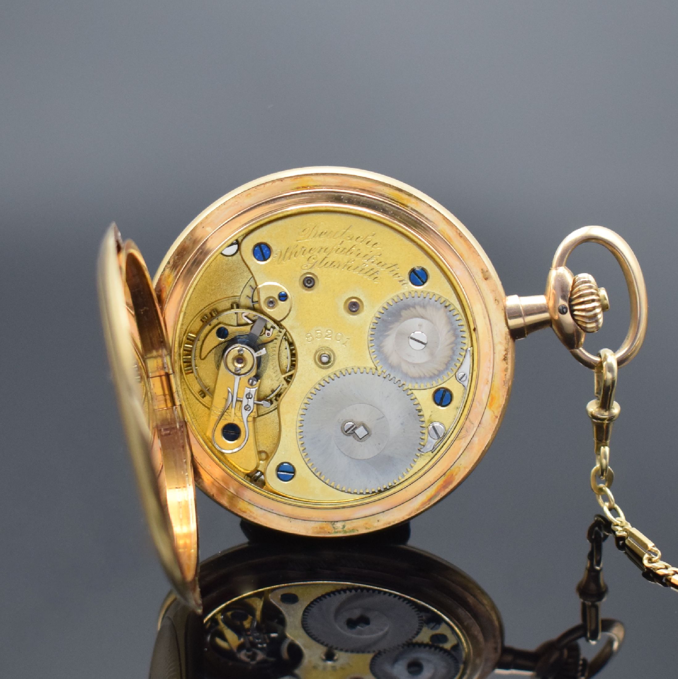 Detail g: A. LANGE & SÖHNE / DUF Herrensavonette in RoseG 585/000 mit Kette in GG 585/000, Deutschland um 1925, 3-Deckel Goldgeh., Sprung (m. Monogramm)- und ...