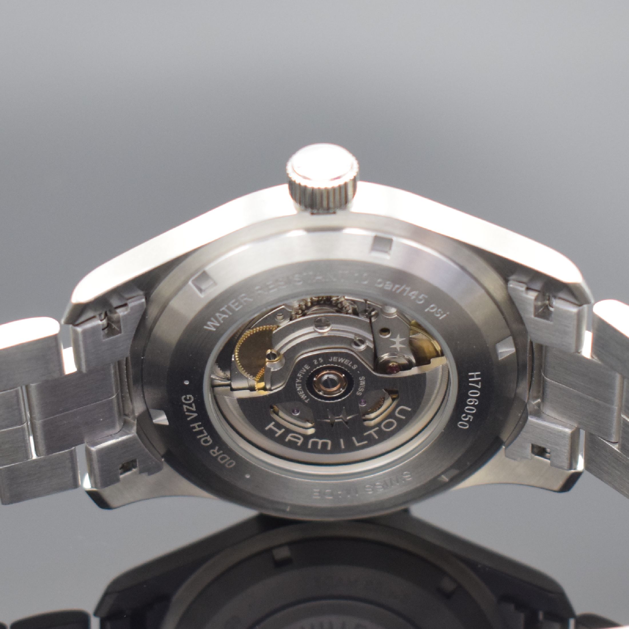 Detail d: HAMILTON Khaki neuwertige Herrenarmbanduhr in Stahl Referenz H70515137, Schweiz verk. lt. beil. Pap. 12/2022, Automatik, beids. vergl. Geh., Boden ...