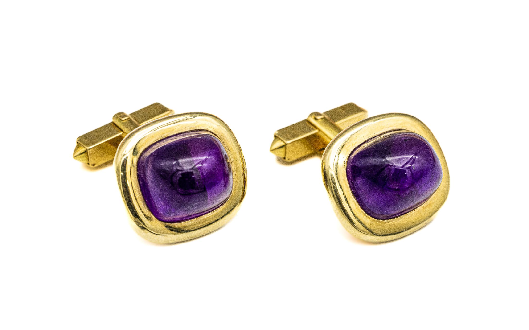 Paar 14 kt Gold Amethyst-Manschettenknöpfe, GG 585/000, gepr., hohe Amethystcabochons, total ca. 20.7 g