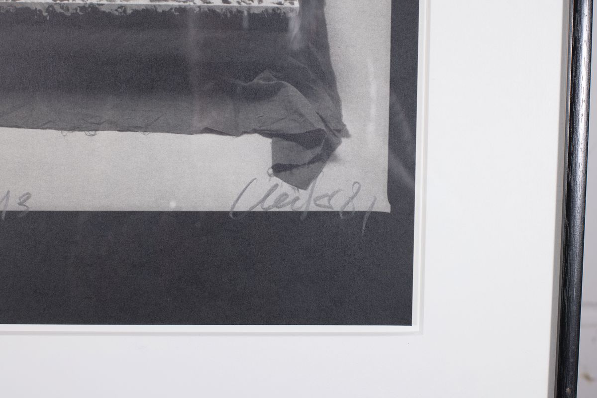 Detail a: Günther Uecker, geb. 1930, Granolithografie auf dickem Velin, handsign., vom Fotograf Schroeter ebenso handsign., dat. (19)81, Darstellung: Günther ...
