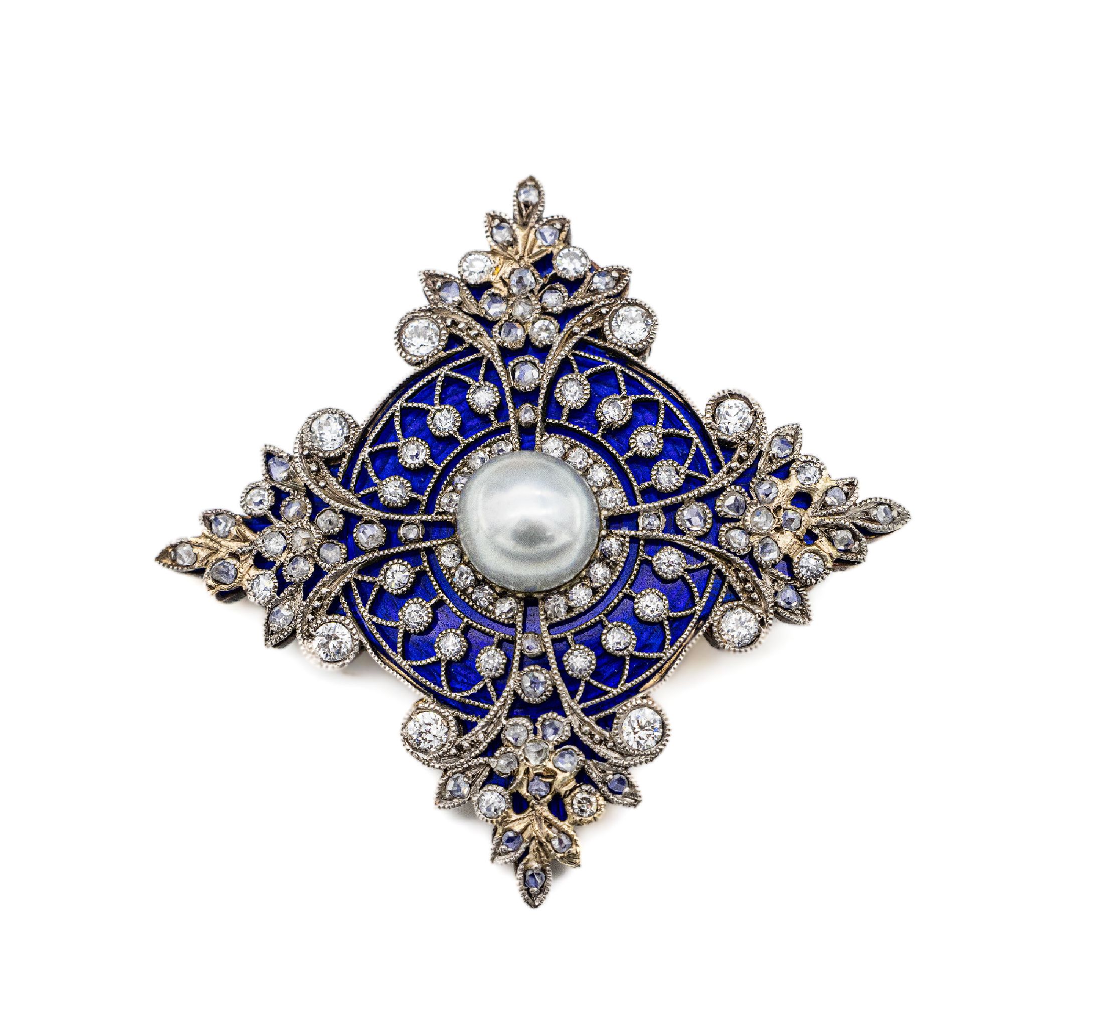 Brosche mit Email und Diamanten, Platin und Silber, deutsch um 1900, Schauseite in Platin, aufgeschraubt, leicht erhöht, dadurch schöner ...