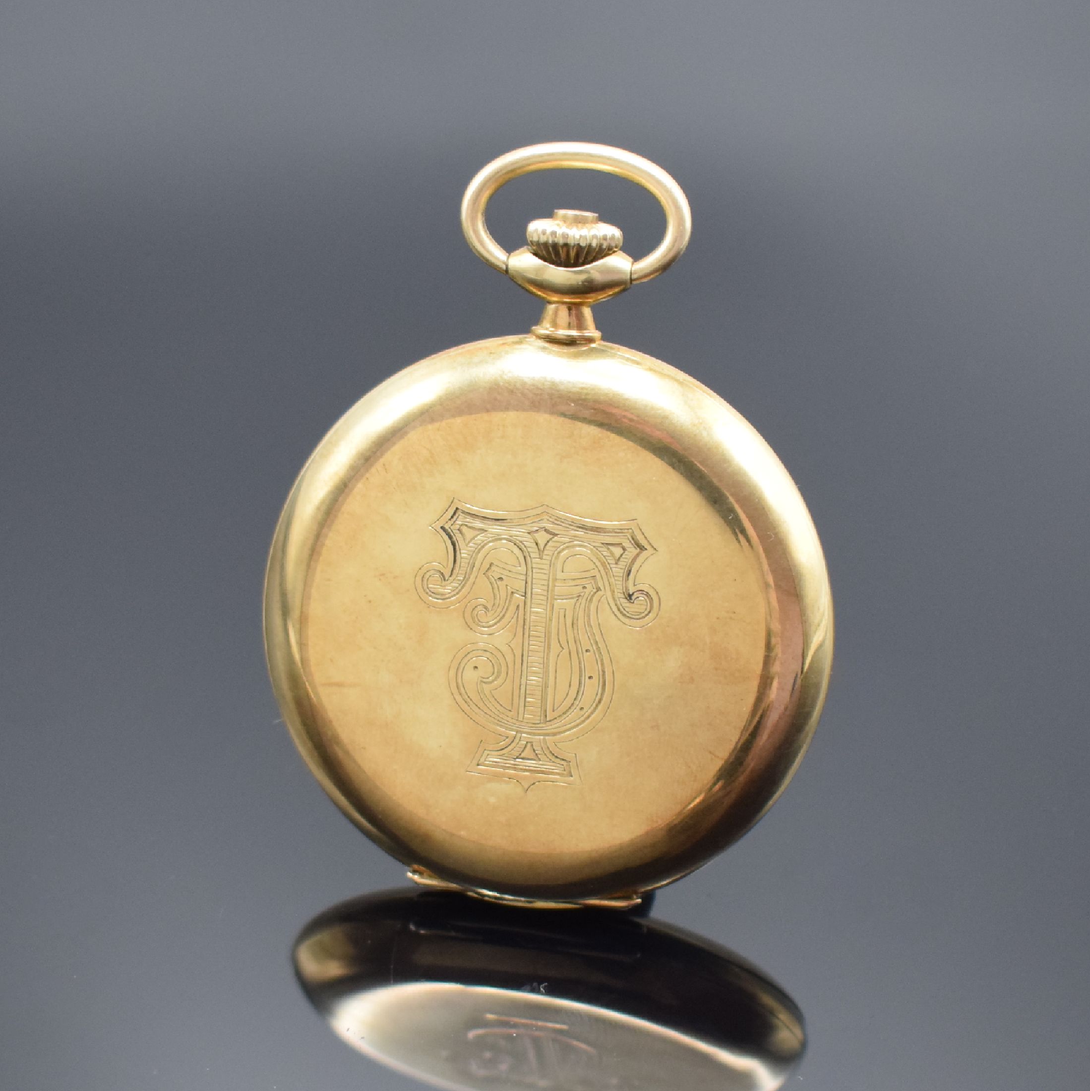 Detail b: STOWA Savonette in GG 585/000, Schweiz um 1940, 2-Deckel Goldgeh., Sprungdeckel mit Schmuckmonogramm, Metallcuvette m. Widmung, Metallzifferbl. m. ...