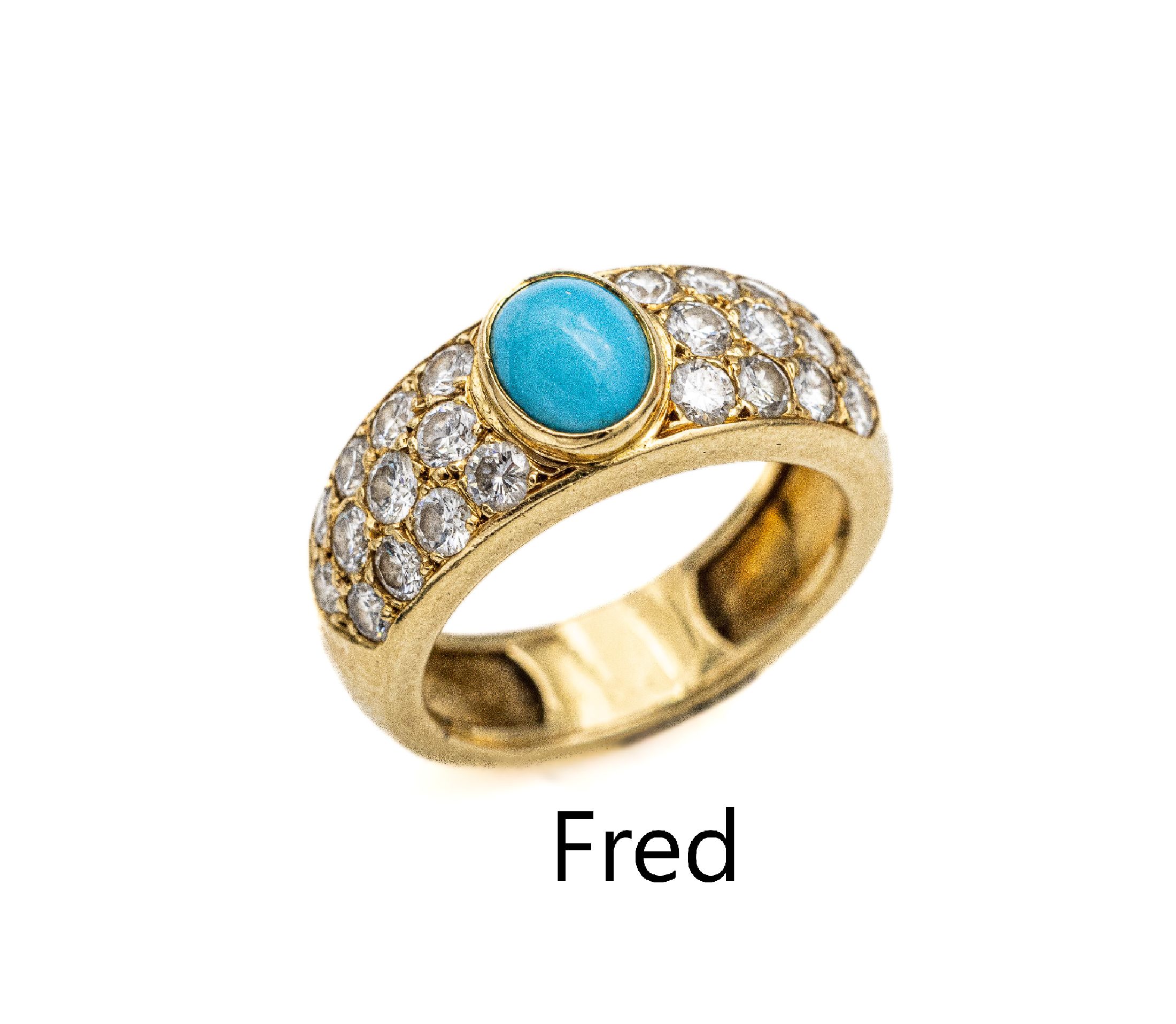 18 kt Gold FRED Brillant-Türkis-Ring, GG 750/000, mittig ovaler Türkis-Cabochon, 24 Brillanten zus. ca. 0.48 ct Weiß/si, RW 50, ca. 7.3 g