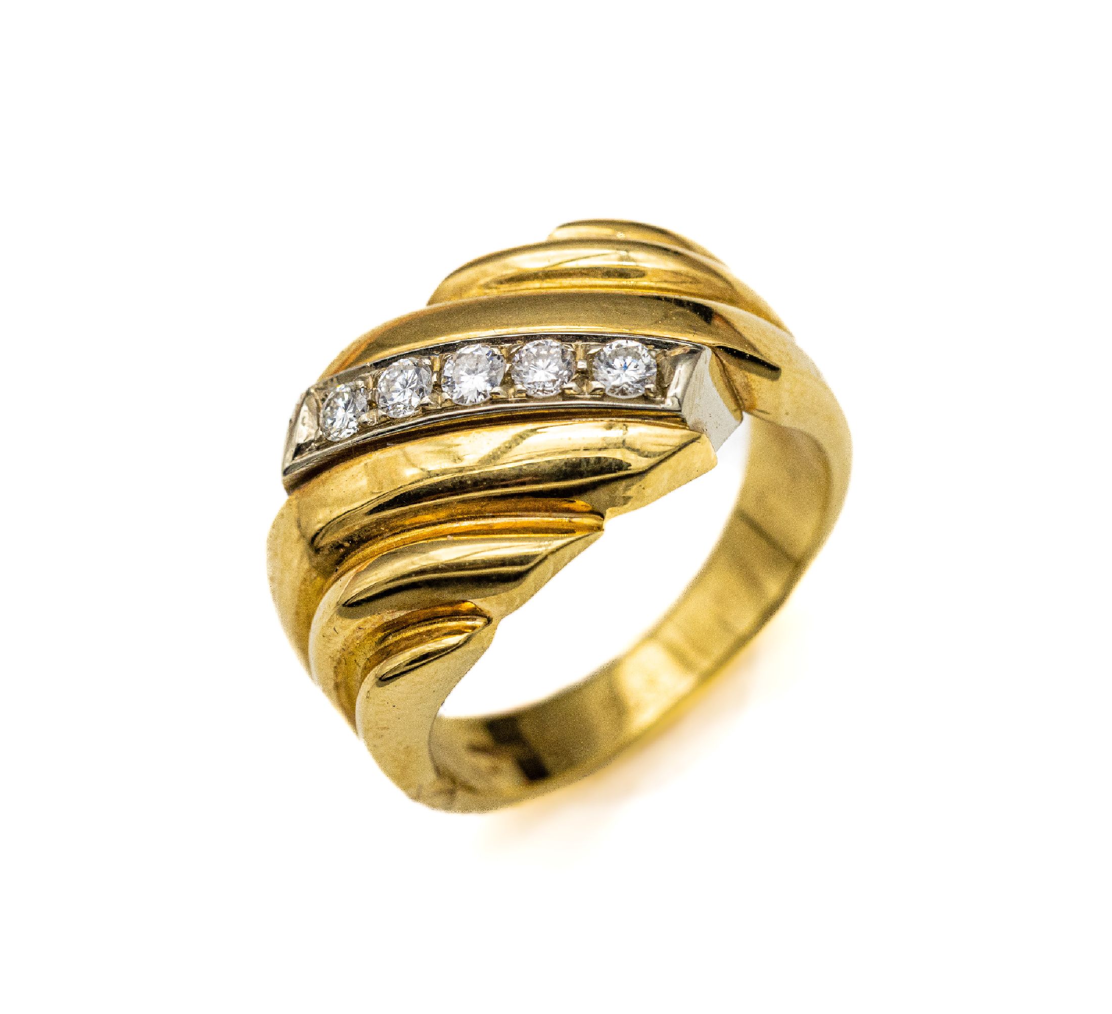 18 kt Gold Brillant-Ring, GG/WG 750/000, 5 Brillanten in WG gefasst zus. ca. 0.23 ct Weiß/si, ca. 11.4 g, RW 56