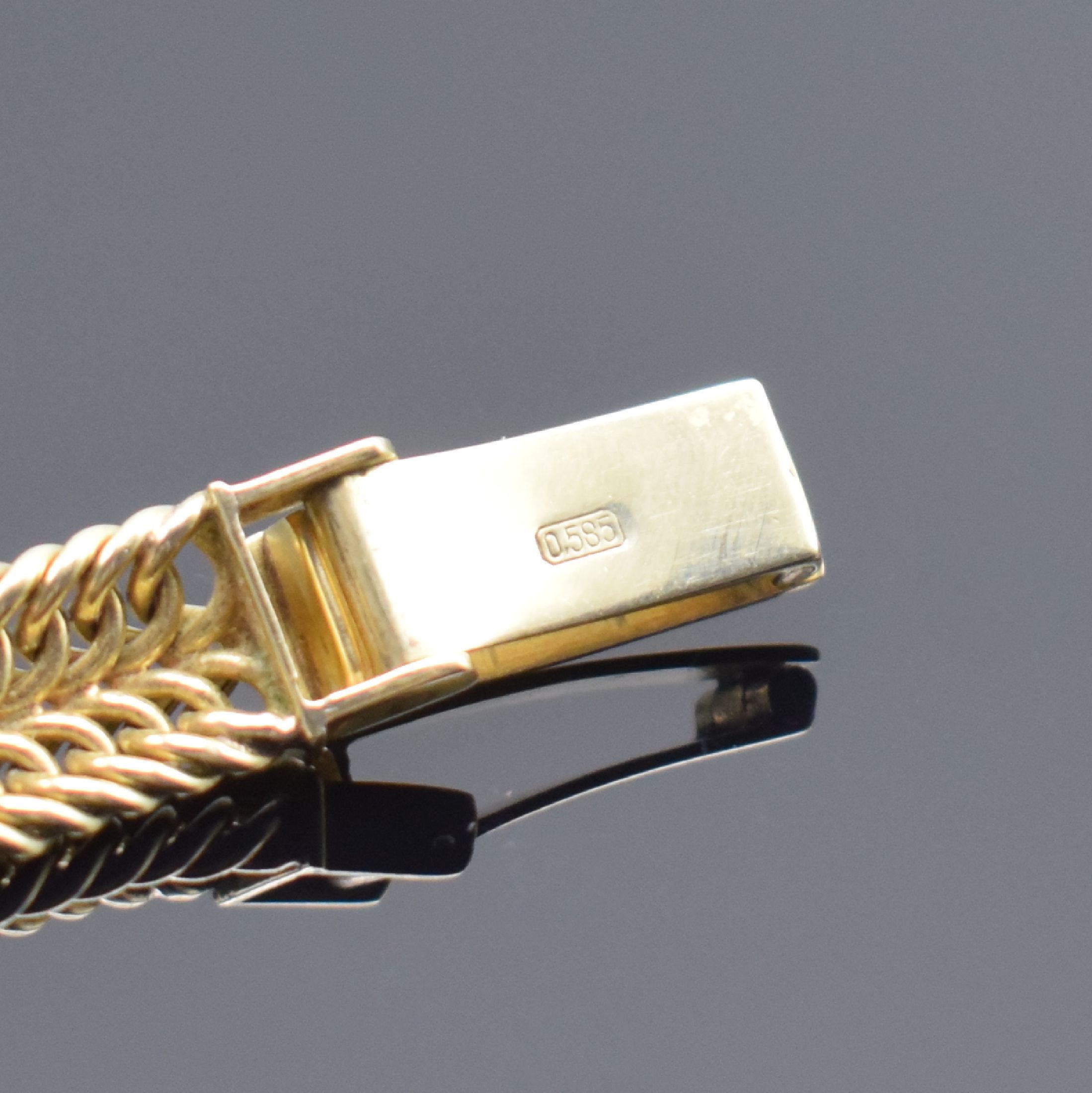 Detail b: ARCTOS Damenarmbanduhr in GG 585/000, Schweiz um 1970, quarz, Boden aufgedr., silb. strukt. Zifferbl. m. gold. Std.-Ind. und Zeigern, D. ca. 17 mm, ...