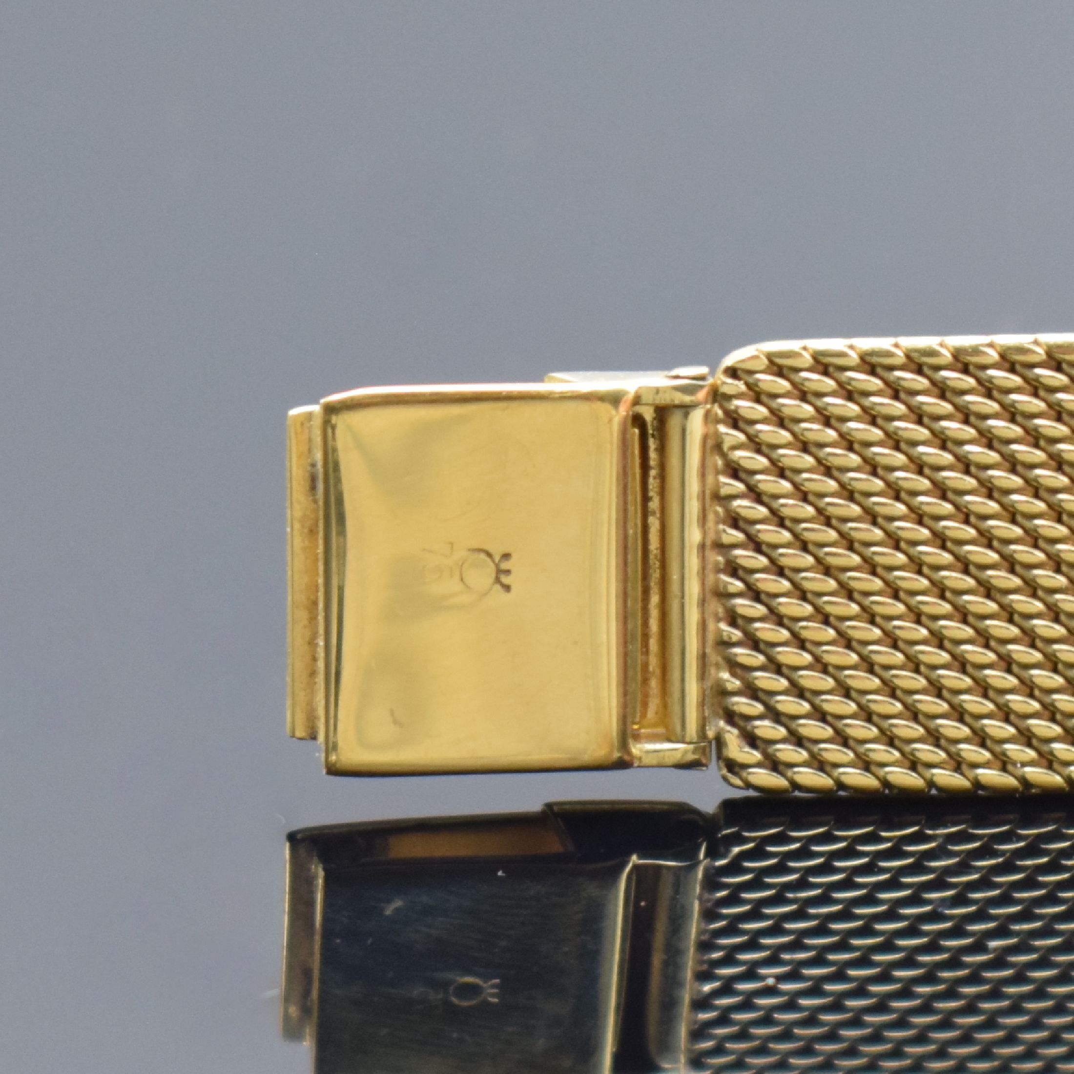 Detail c: MILUS Damenarmbanduhr in GG 750/000, Schweiz um 1965, Handaufzug, GG 750/000 Band, Boden aufgedr., Lapislazuli-Zifferbl. riss., gold. Zeiger, sign. ...