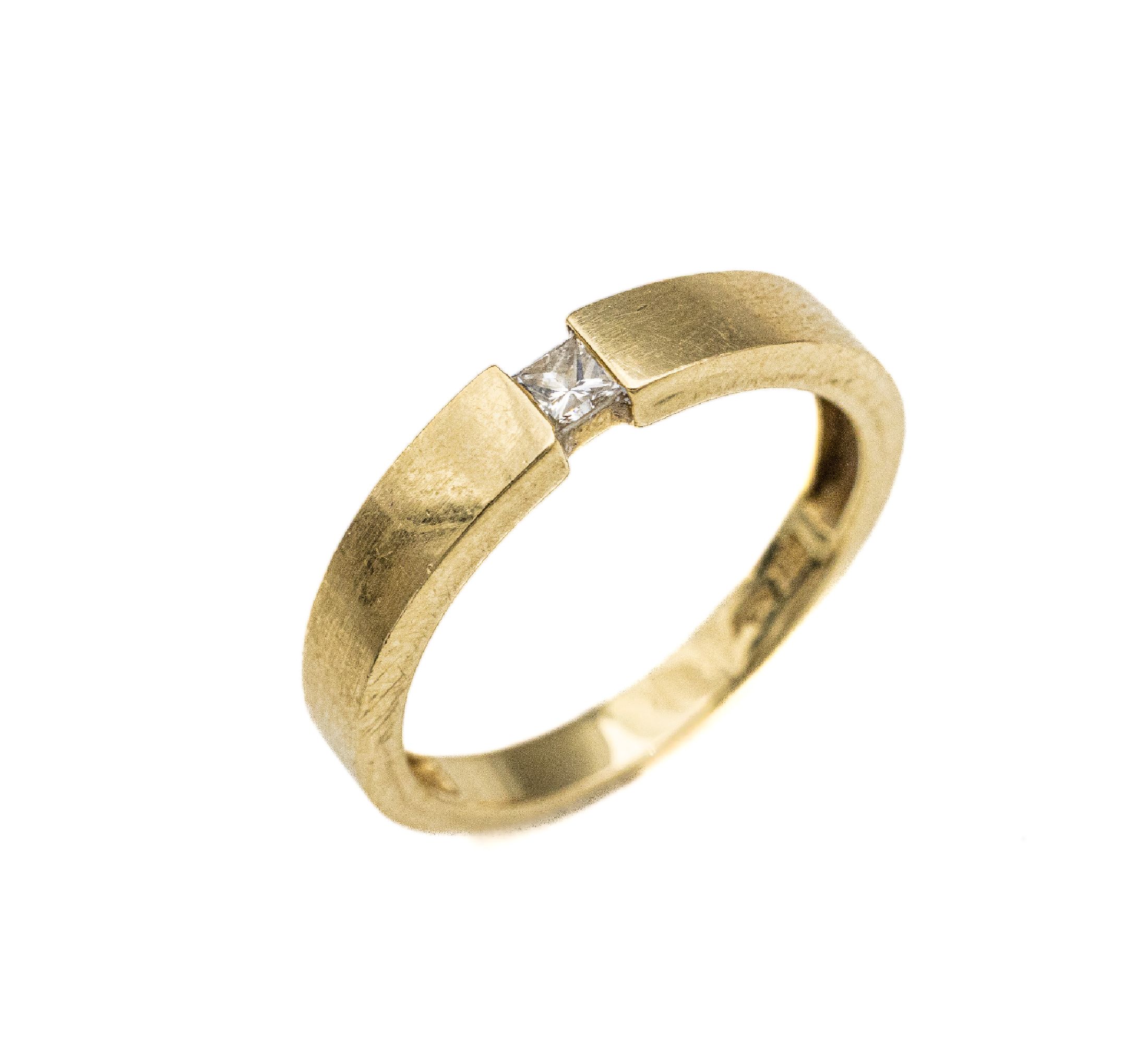 14 kt Gold Diamant Ring, GG 585/000, Diamantcarree ca. 0.12 ct Weiß/si, in Spann- ringoptik, RW 60, ca. 3.2 g, Meistermarke unged.