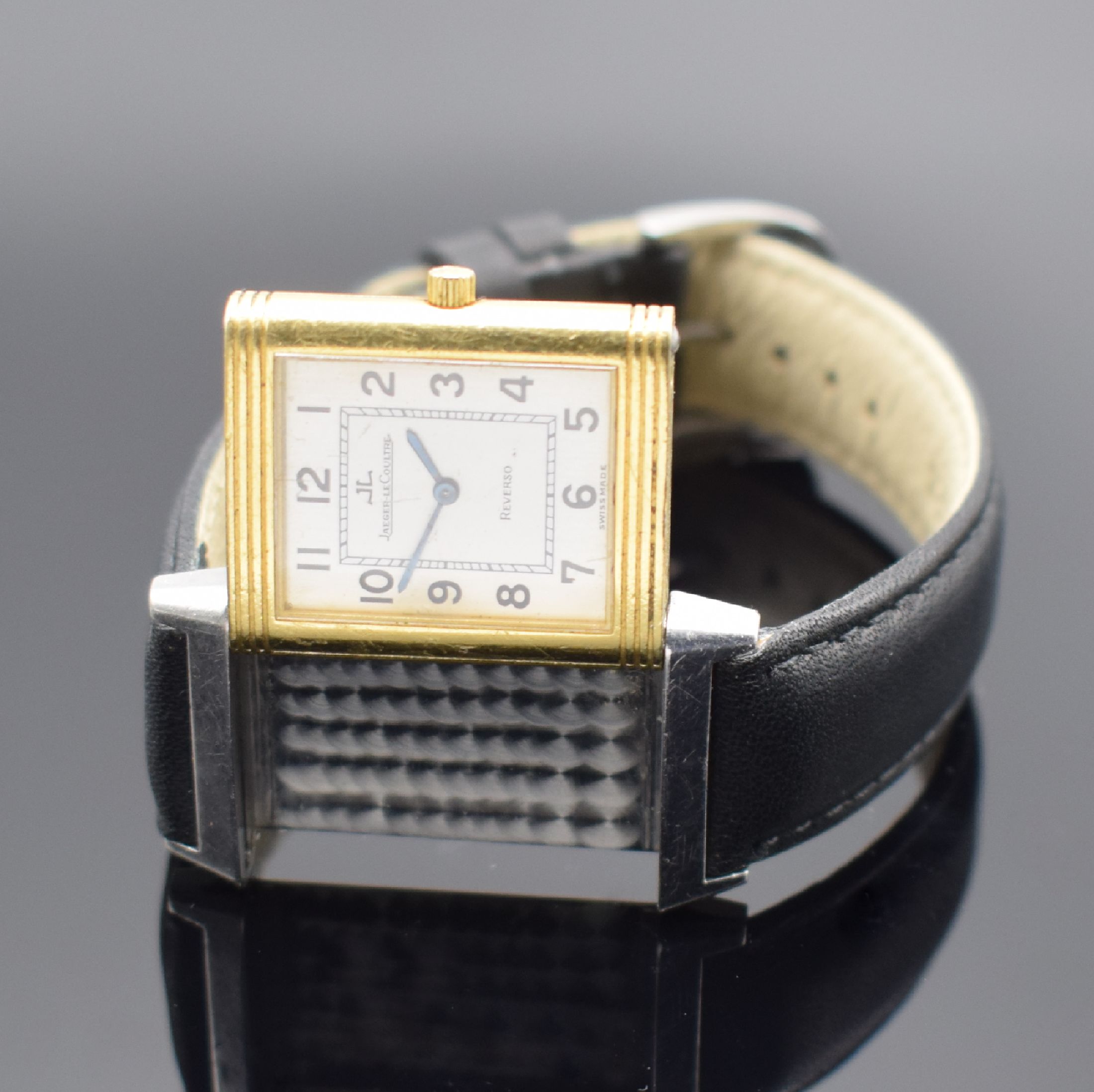 Detail c: Jaeger-LeCoultre Armbanduhr Reverso Classique Referenz 250.5.86, Handaufzug, Schweiz um 2000, um 180 Grad drehbares Wendegeh. in Edelstahl/Gold inkl. ...