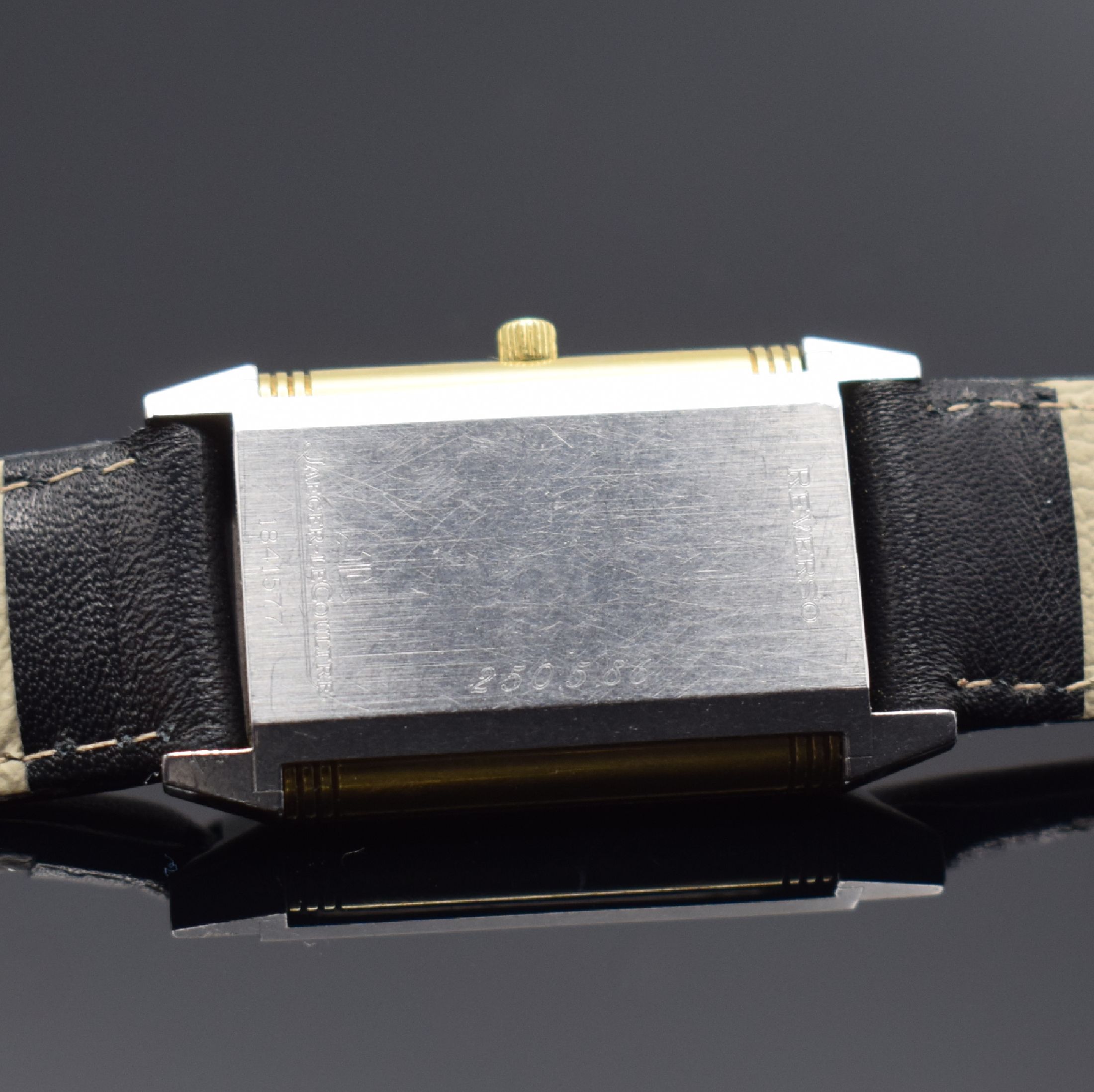 Detail e: Jaeger-LeCoultre Armbanduhr Reverso Classique Referenz 250.5.86, Handaufzug, Schweiz um 2000, um 180 Grad drehbares Wendegeh. in Edelstahl/Gold inkl. ...