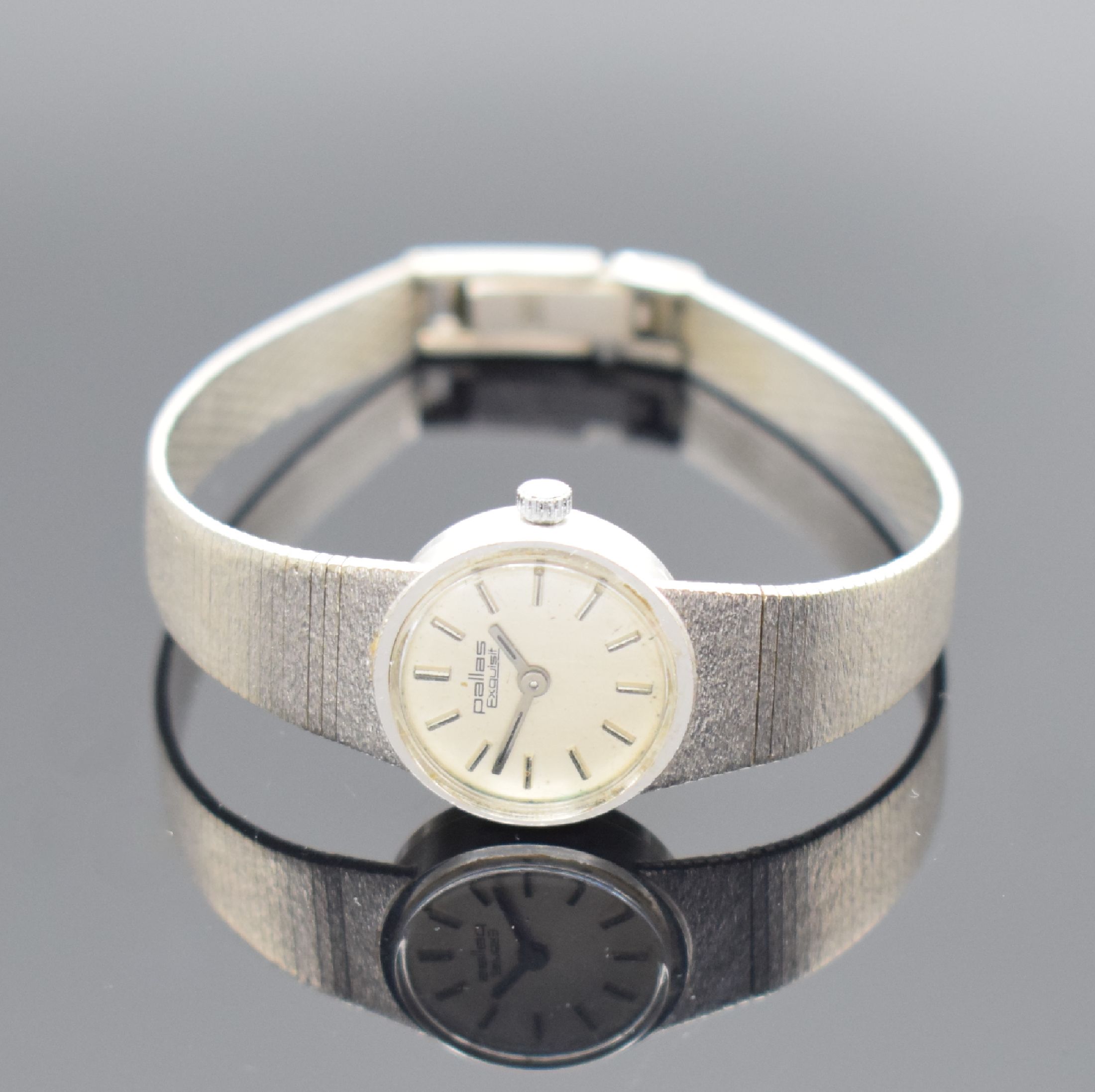 PALLAS Exquisit Damenarmbanduhr in WG 585/000, Deutschland um 1965, Handaufzug, 2-teil. Gehäuse, Boden aufgedr., Milanaiseband, silb. Zifferbl. m. ...