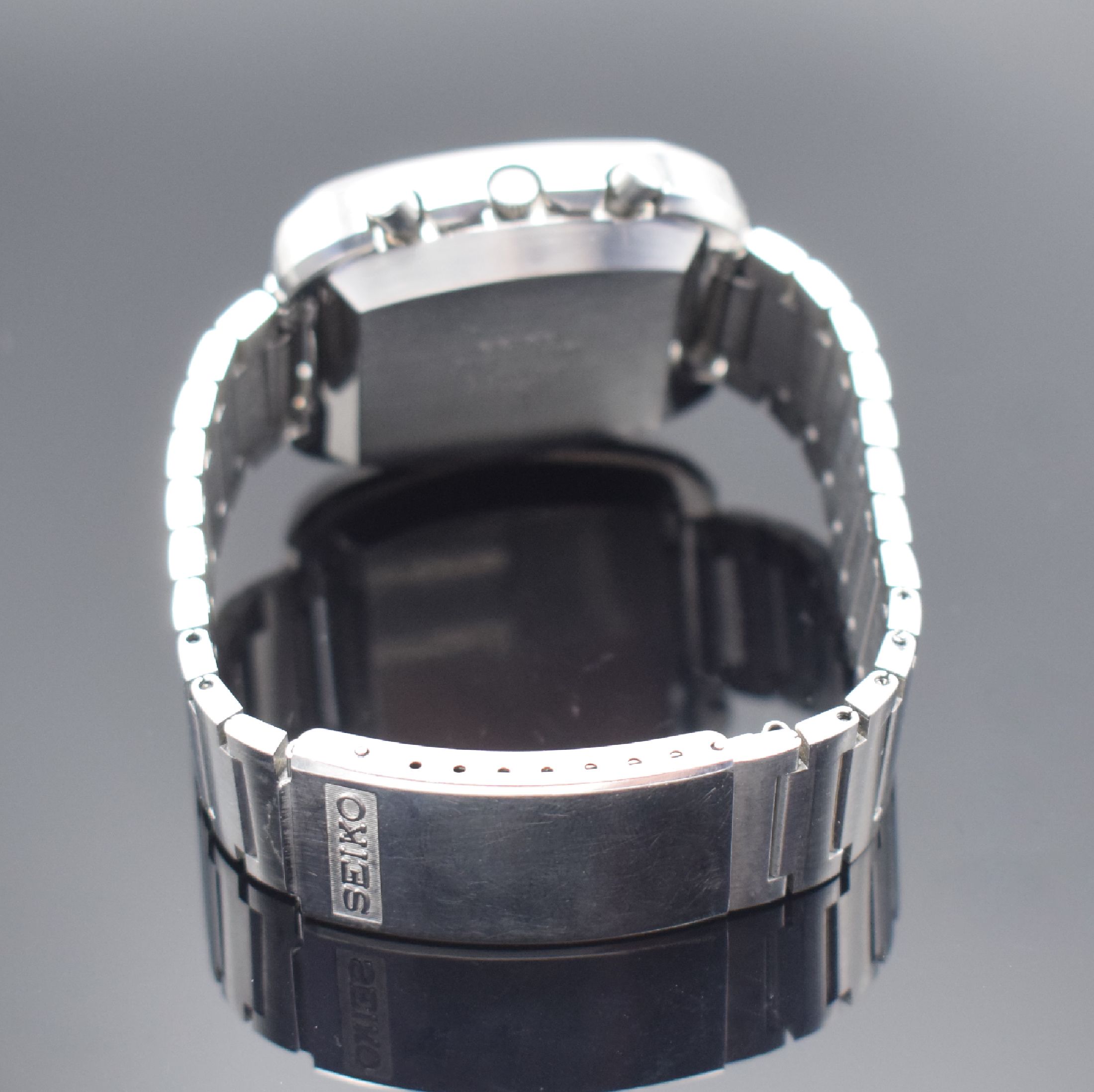 Detail b: SEIKO seltener Flyback-Chronograph mit Stunden- und Minutenzähler bei 6 Referenz 7016-5011, Japan um 1975, Automatik, Stahl- Stülpgeh., Seiko ...