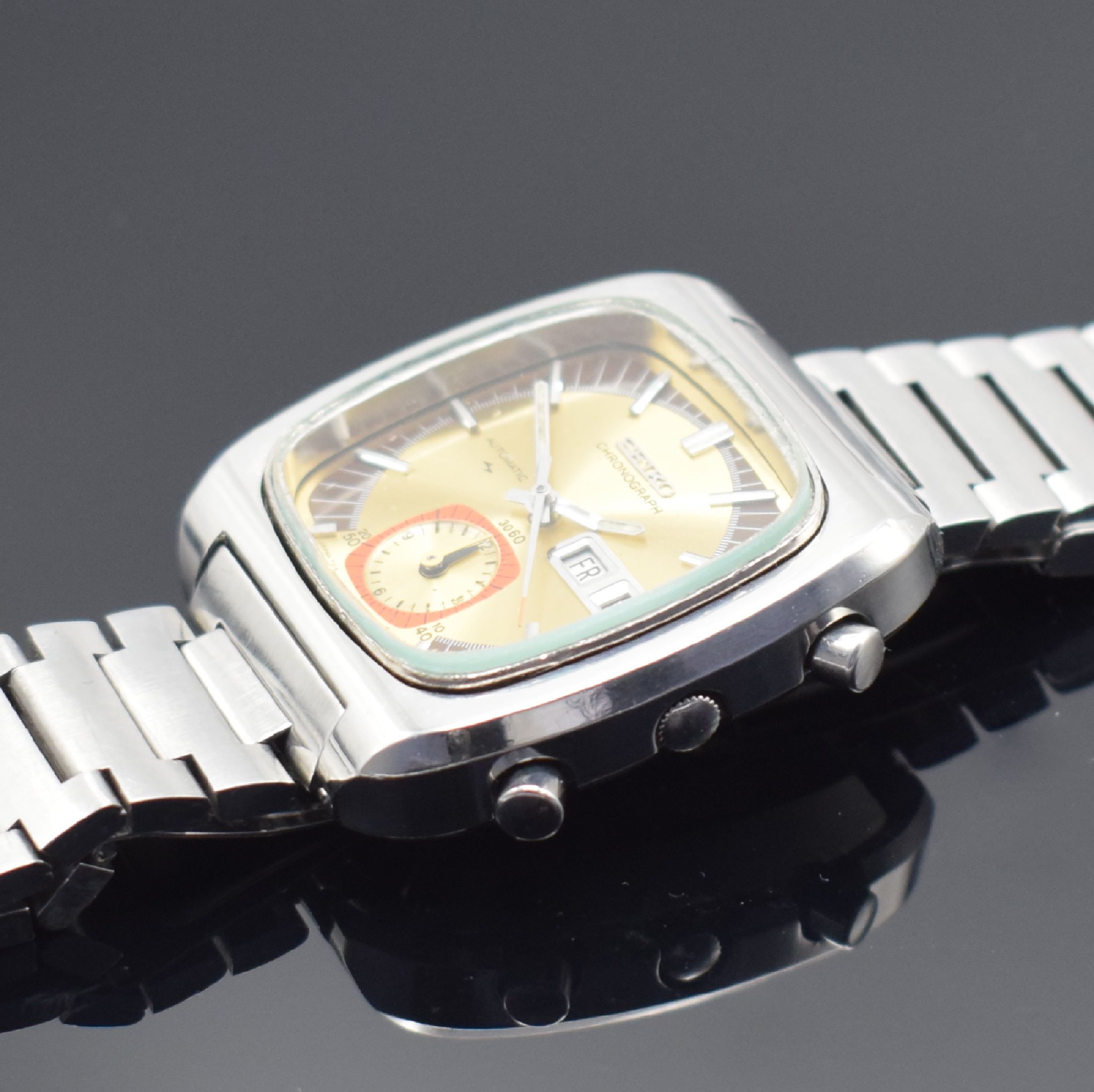 Detail c: SEIKO seltener Flyback-Chronograph mit Stunden- und Minutenzähler bei 6 Referenz 7016-5011, Japan um 1975, Automatik, Stahl- Stülpgeh., Seiko ...