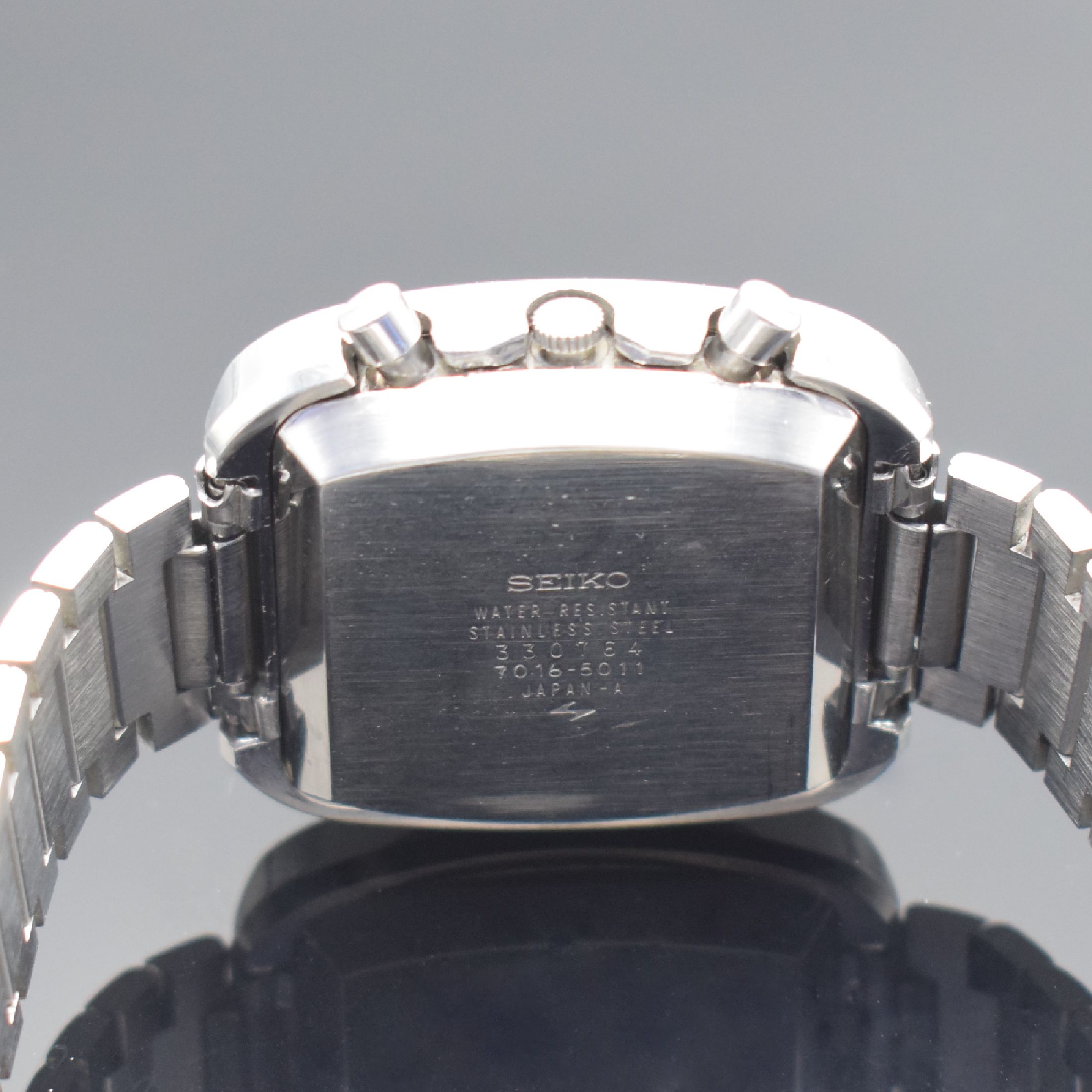Detail d: SEIKO seltener Flyback-Chronograph mit Stunden- und Minutenzähler bei 6 Referenz 7016-5011, Japan um 1975, Automatik, Stahl- Stülpgeh., Seiko ...
