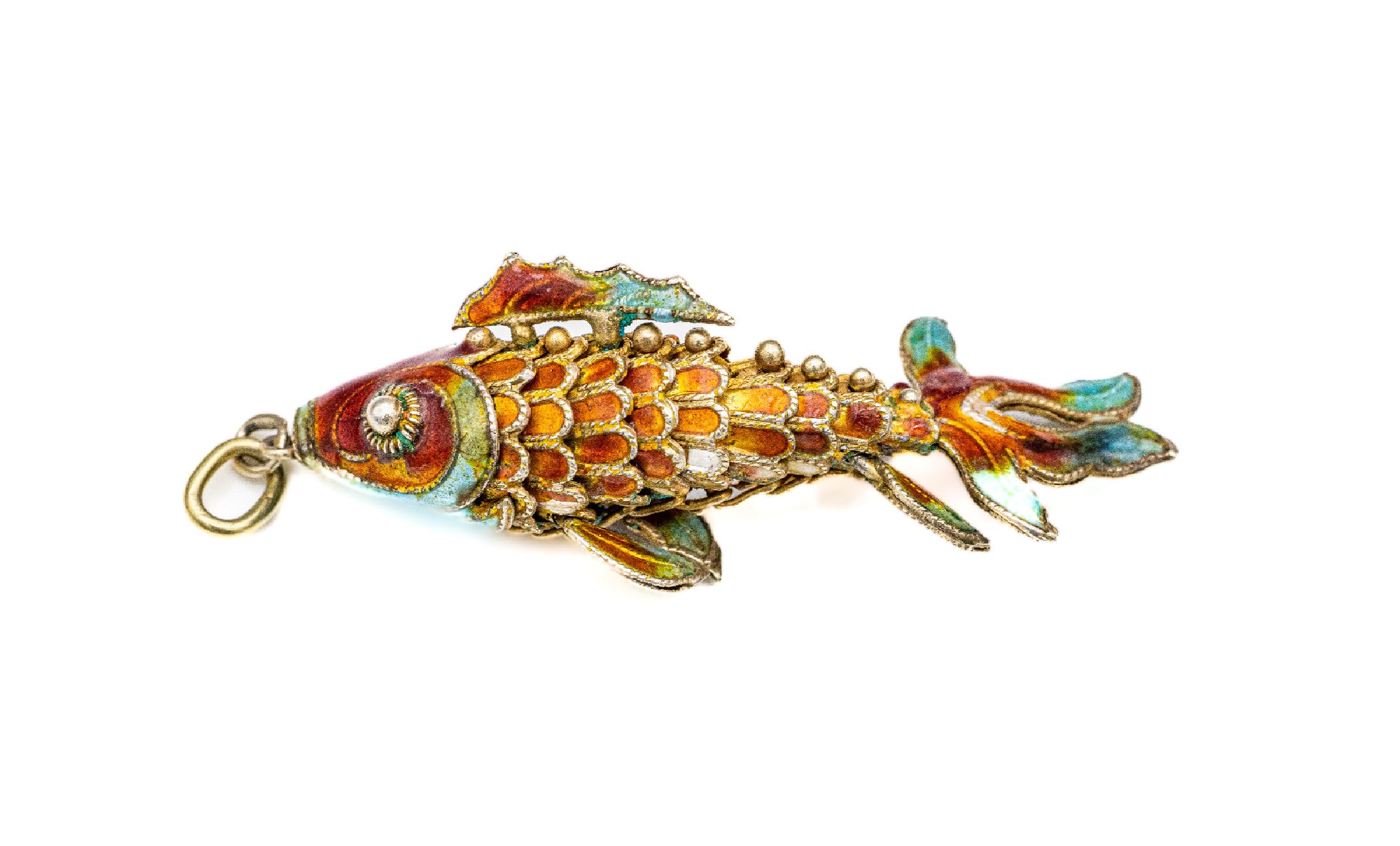 Anhänger Fisch, Silber gepr., verg., Schleierschwanz in sich bewegl., Kopf, Flosse und Körper rot und hellblau emaill., L. ca. 5 cm, min. Tragesp.