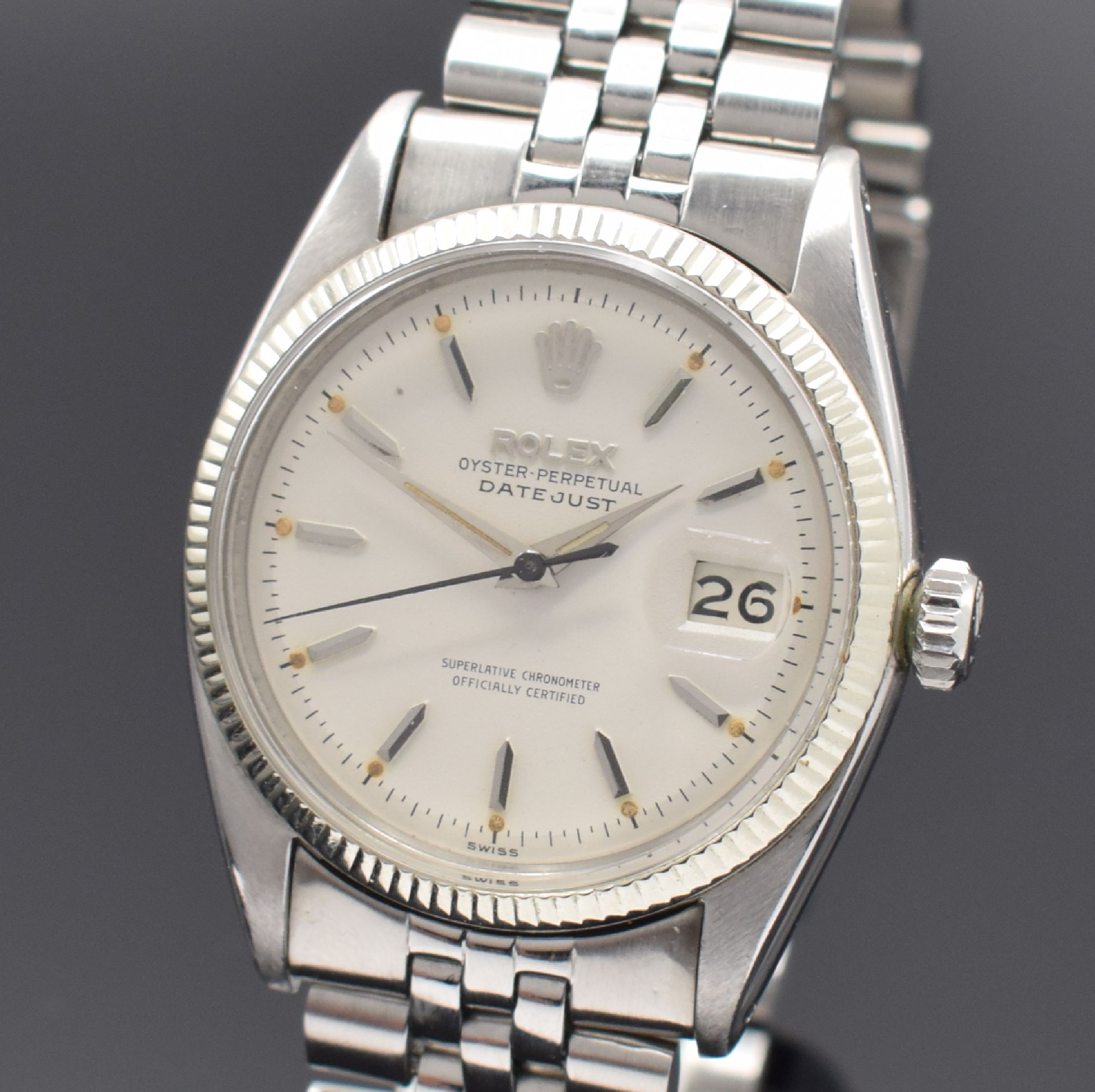Detail a: ROLEX Datejust seltene frühe Herrenarmbanduhr Referenz 6605, Automatik, Schweiz 1. Quartal 1957 lt. Bodenstempel, verschr. Stahlgehäuse, Lünette ...