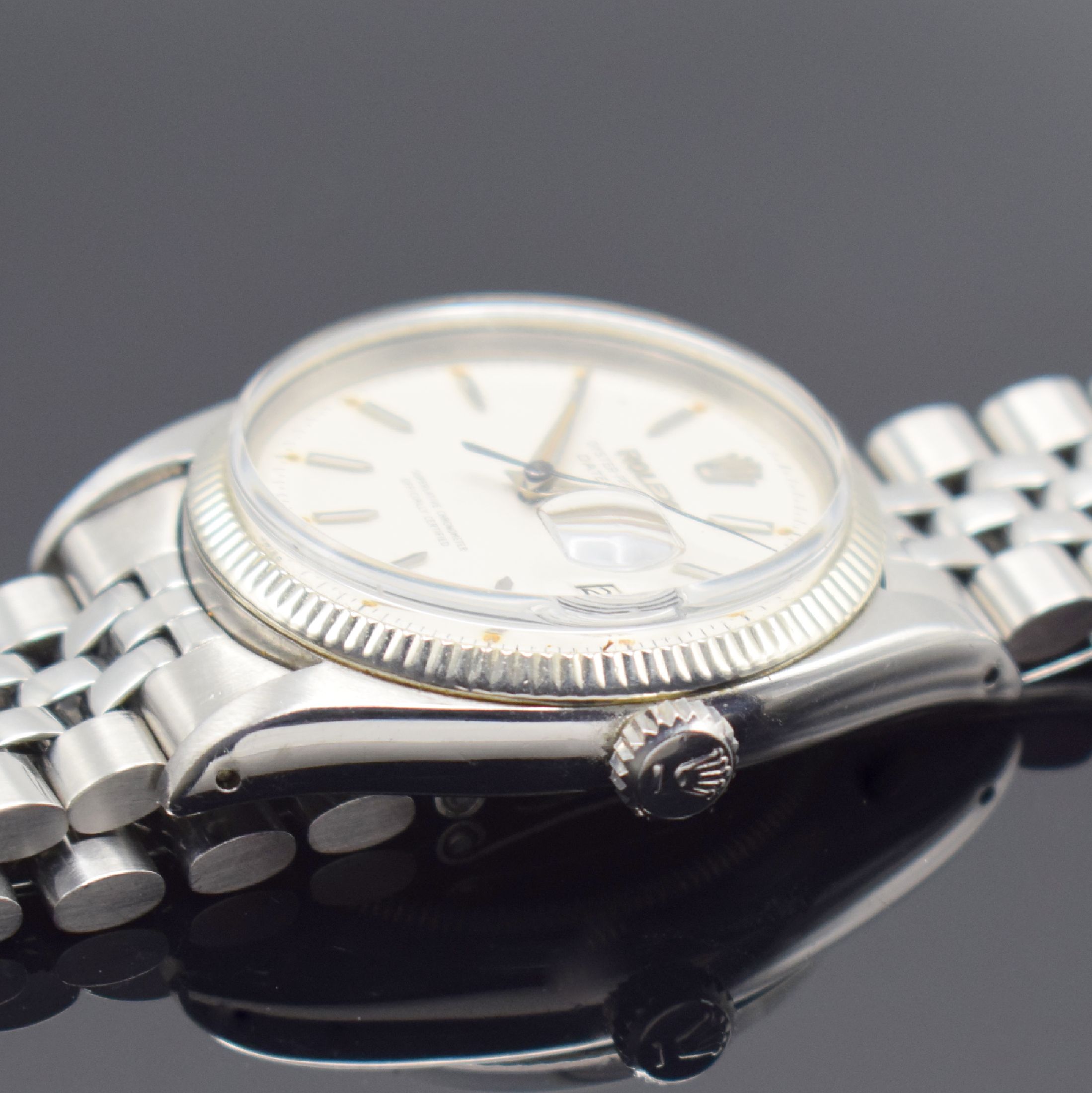 Detail c: ROLEX Datejust seltene frühe Herrenarmbanduhr Referenz 6605, Automatik, Schweiz 1. Quartal 1957 lt. Bodenstempel, verschr. Stahlgehäuse, Lünette ...