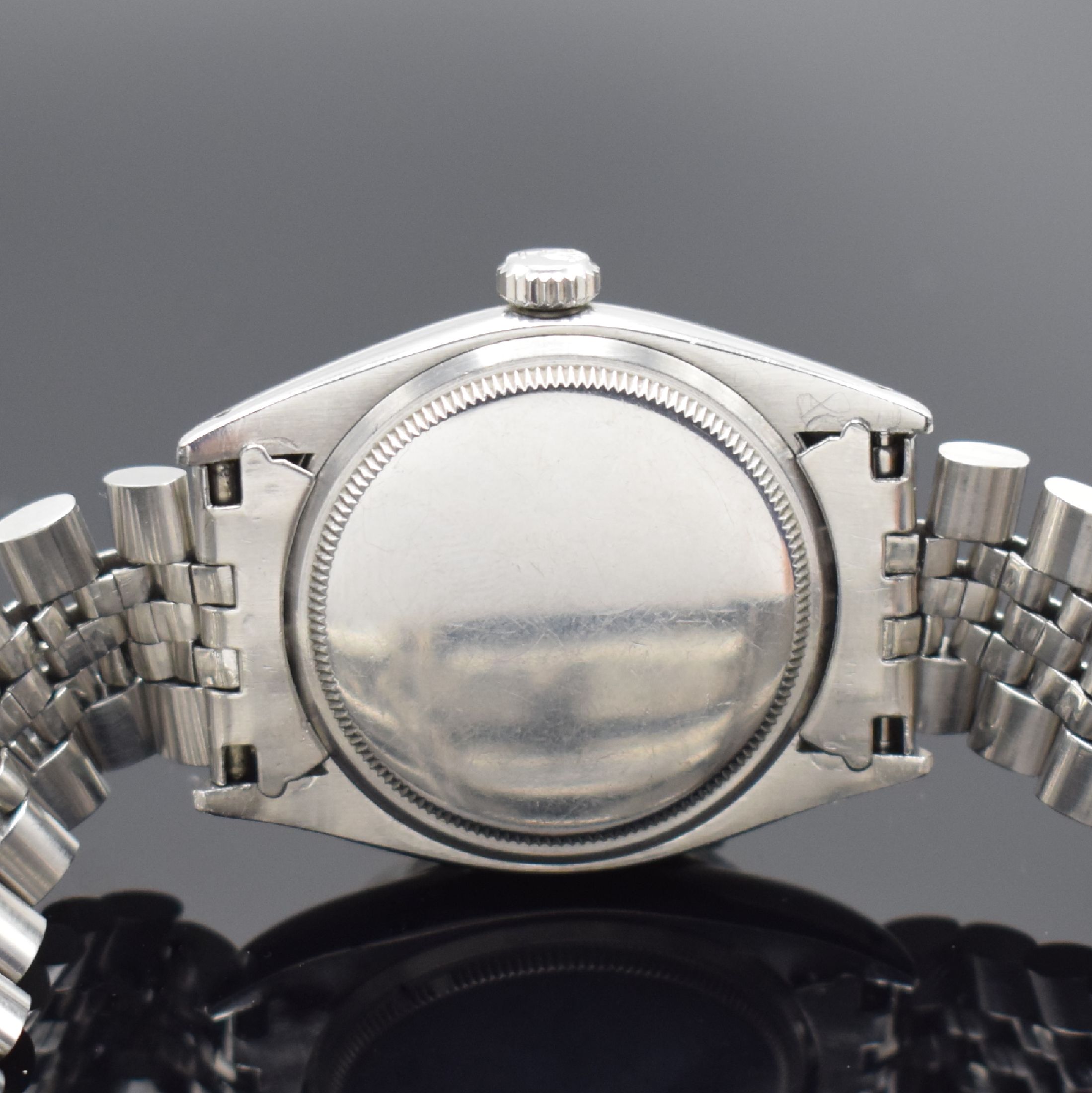 Detail d: ROLEX Datejust seltene frühe Herrenarmbanduhr Referenz 6605, Automatik, Schweiz 1. Quartal 1957 lt. Bodenstempel, verschr. Stahlgehäuse, Lünette ...