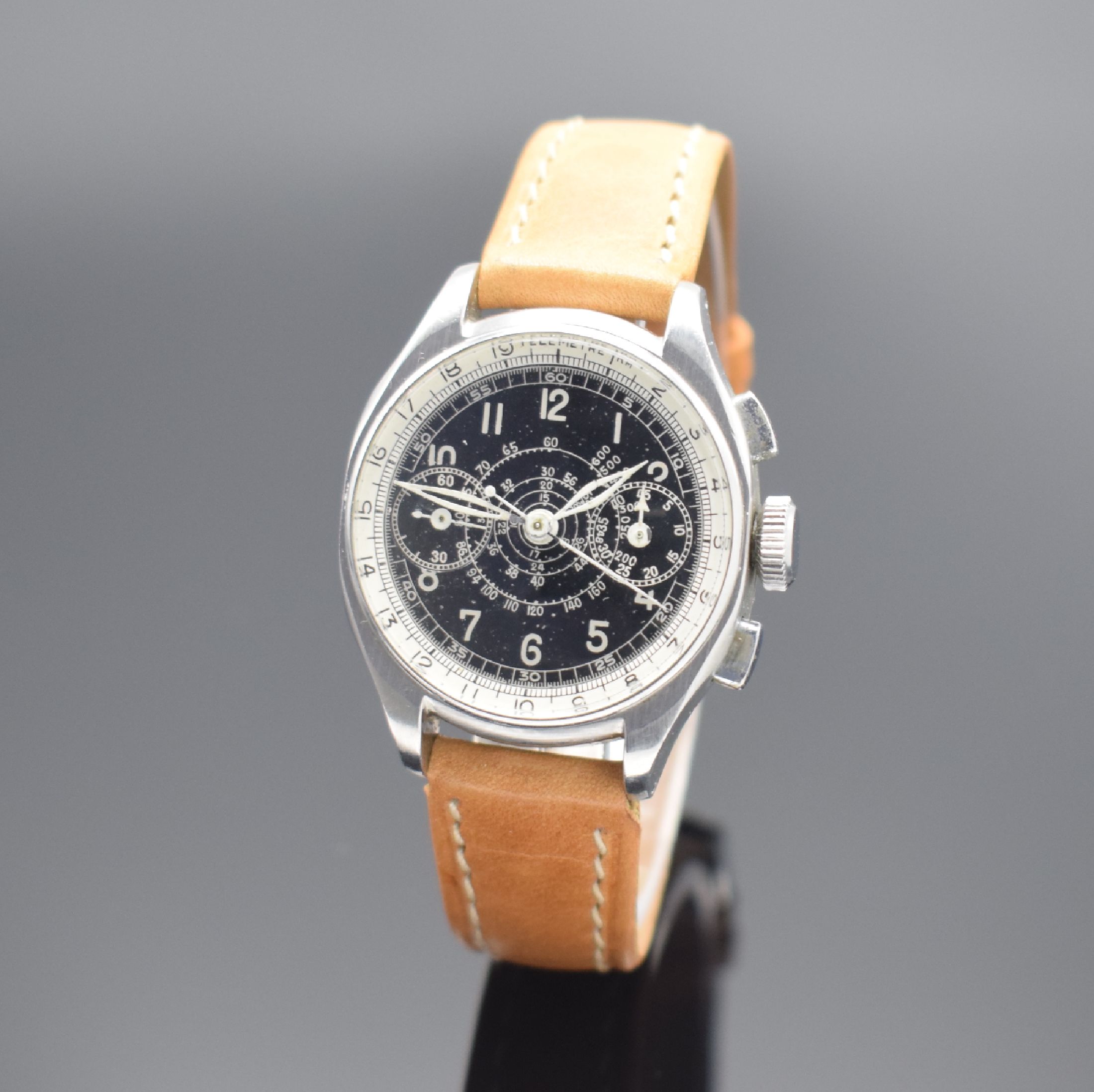 EXCELSIOR PARK Kaliber 42 seltener Chronograph mit Formwerk in Stahl, Schweiz um 1940, Handaufzug, 2-tlg. Geh., Boden aufgedr., schwarzes ...