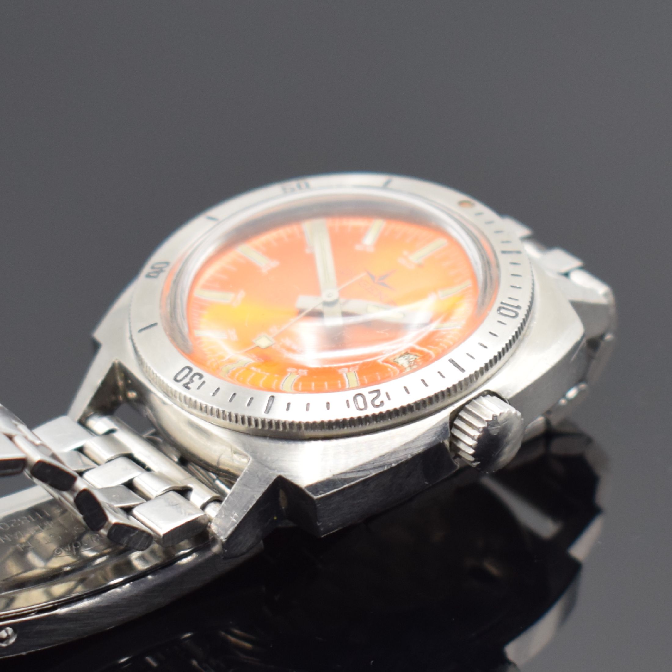 Detail b: DUGENA Submersible 666 Feet ausgefallene und seltene Taucheruhr in Stahl Referenz 61156, Schweiz um 1970, Automatik, verschr. Geh., neutr. Stahlband, ...