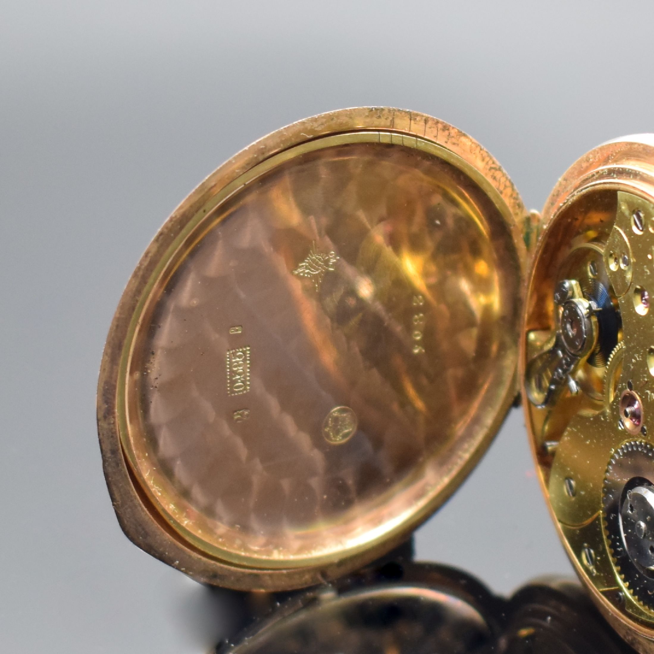 Detail f: C. EIGENMANN NÜRNBERG Savonette Herrentaschenuhr in RG 585/000, Schweiz/Deutschland um 1908, guill. 3-Deckel Goldgeh. l. dell., Sprungdeckel m. ...