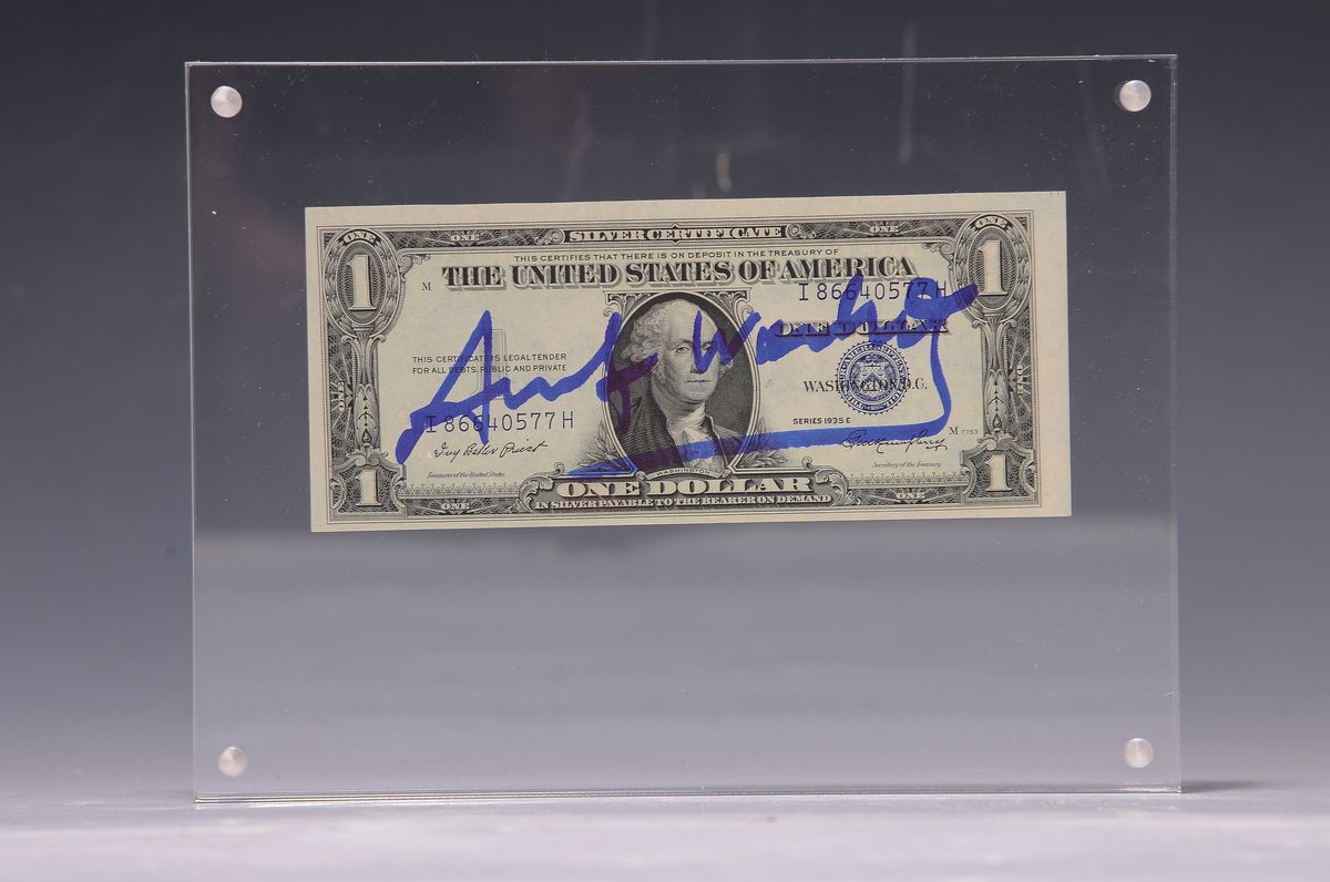 Andy Warhol, 1928-1987, 1 Dollar Bill 1935, mit schwarzem Filzstift handsigniert Rückseite mit Stempel Andy Warhol, mit Expertise Galerie 32 Nizza, ...
