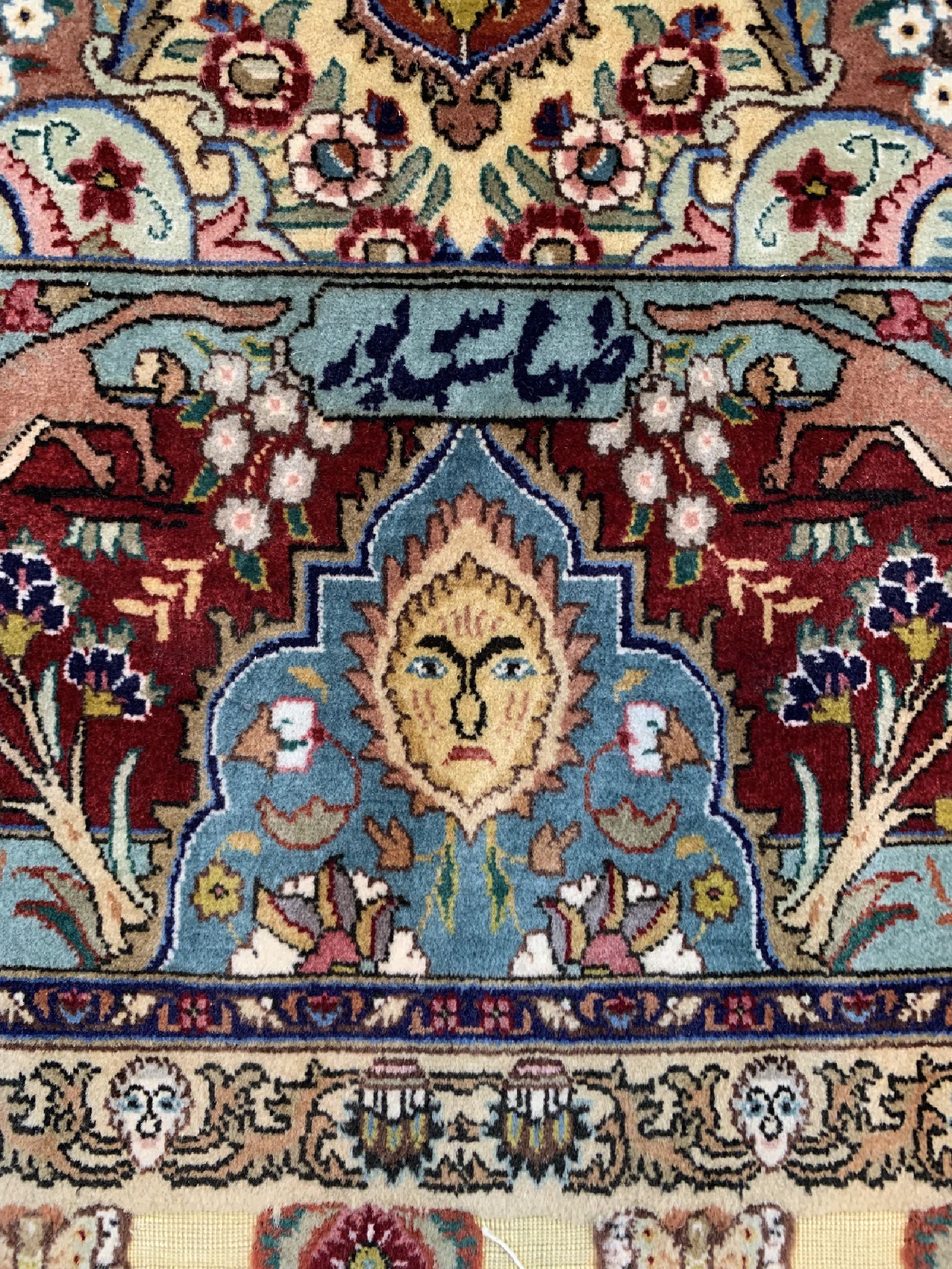 Detail c: Täbriz fein alt, signiert, Persien, um 1940, Korkwolle mit und auf Seide, ca. 217 x 145 cm, ca. 500.000 Kn/qm, gereinigt, EHZ: 1-2.
