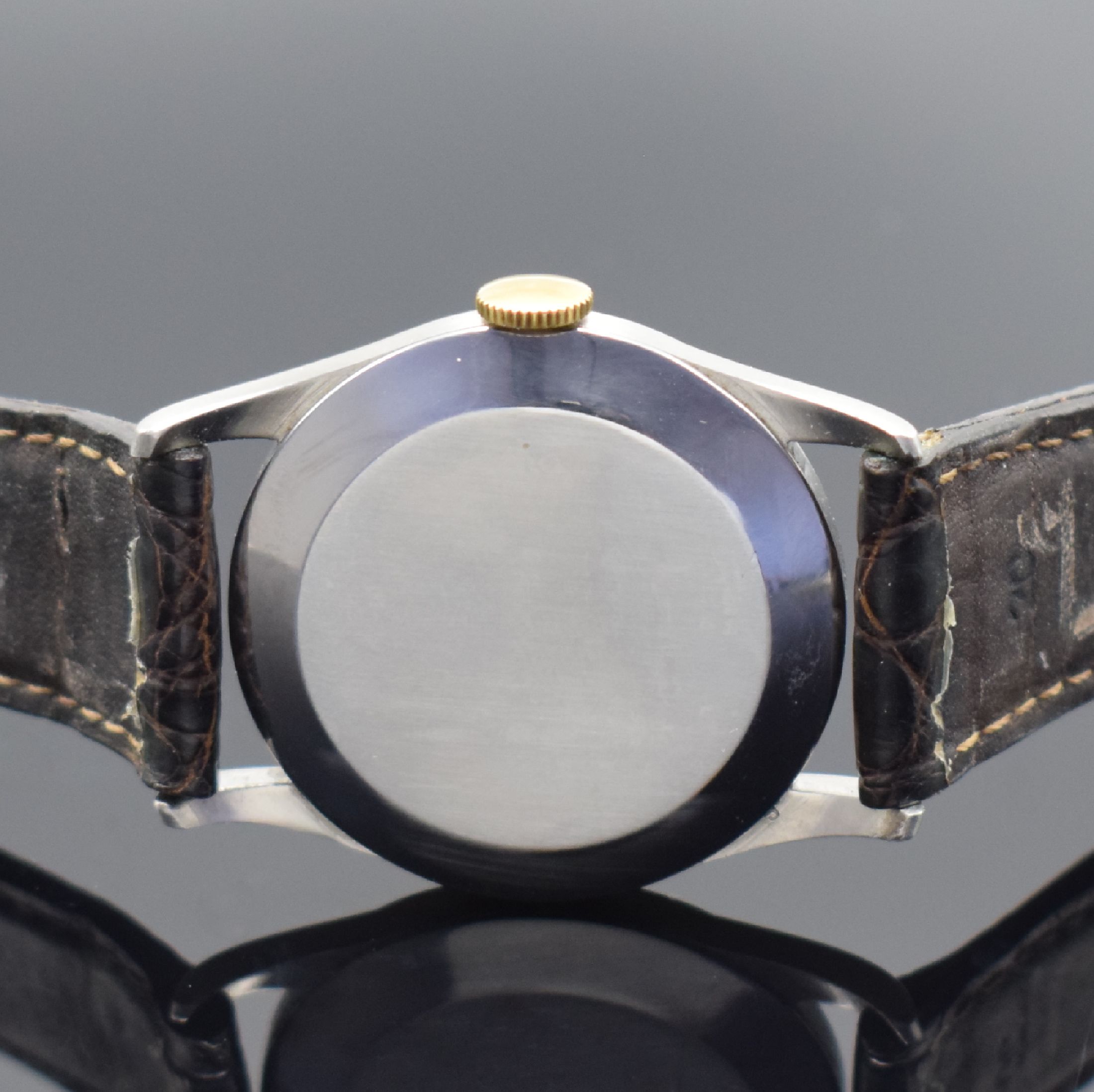 Detail c: VACHERON & CONSTANTIN seltene Herrenarmbanduhr in Stahl, Schweiz um 1945, Handaufzug, 3- teil. Geh., Boden und Glasrand aufgedr., orig. gold. ...