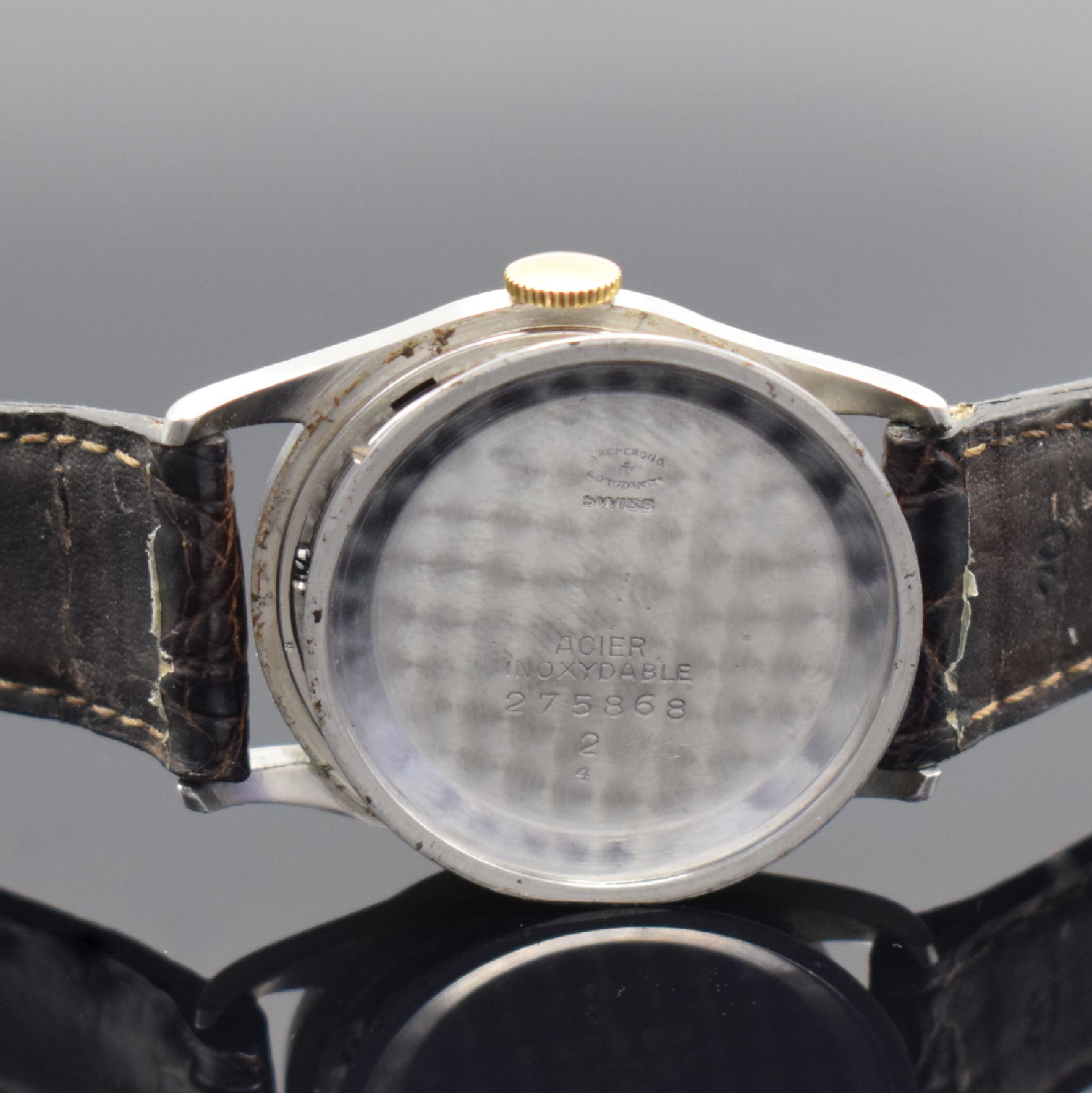 Detail e: VACHERON & CONSTANTIN seltene Herrenarmbanduhr in Stahl, Schweiz um 1945, Handaufzug, 3- teil. Geh., Boden und Glasrand aufgedr., orig. gold. ...