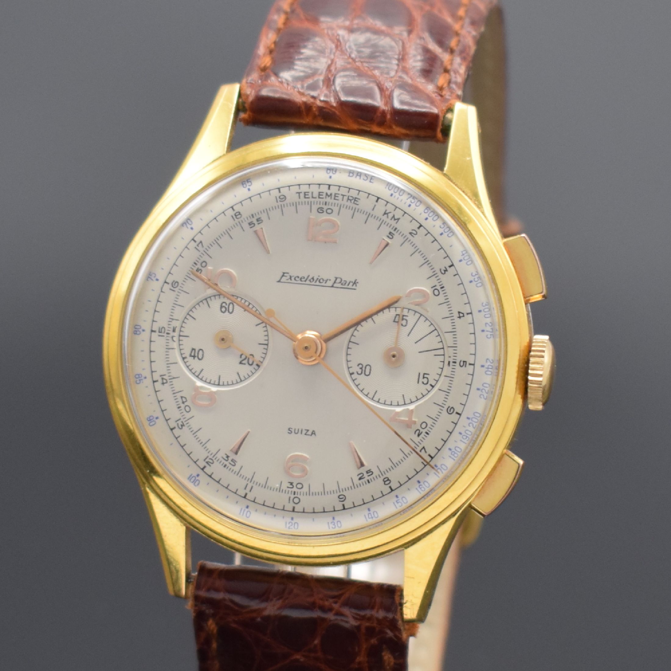 Detail a: EXCELSIOR PARK Kaliber 4 vergoldeter Schaltradchronograph, Schweiz um 1950, Handaufzug, 3-tlg. Geh. m. aufgedr. Stahlboden, silb. Zifferbl., rotgold. ...