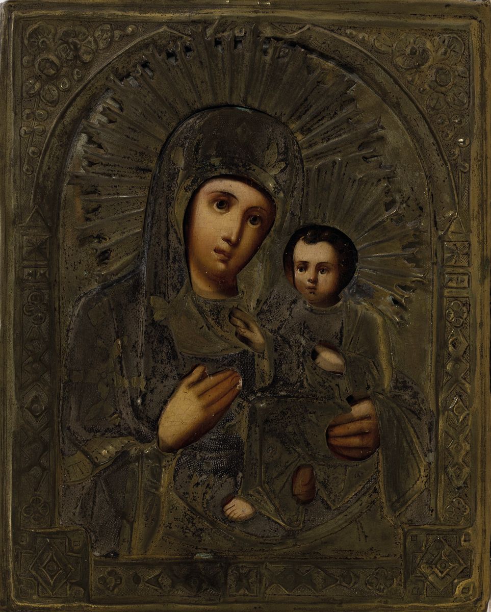 Ikone, Russland, um 1880-90, Gottesmutter mit Kind, Tempera auf Holz, reich geprägtes Messingoklad, ca. 22x18cm